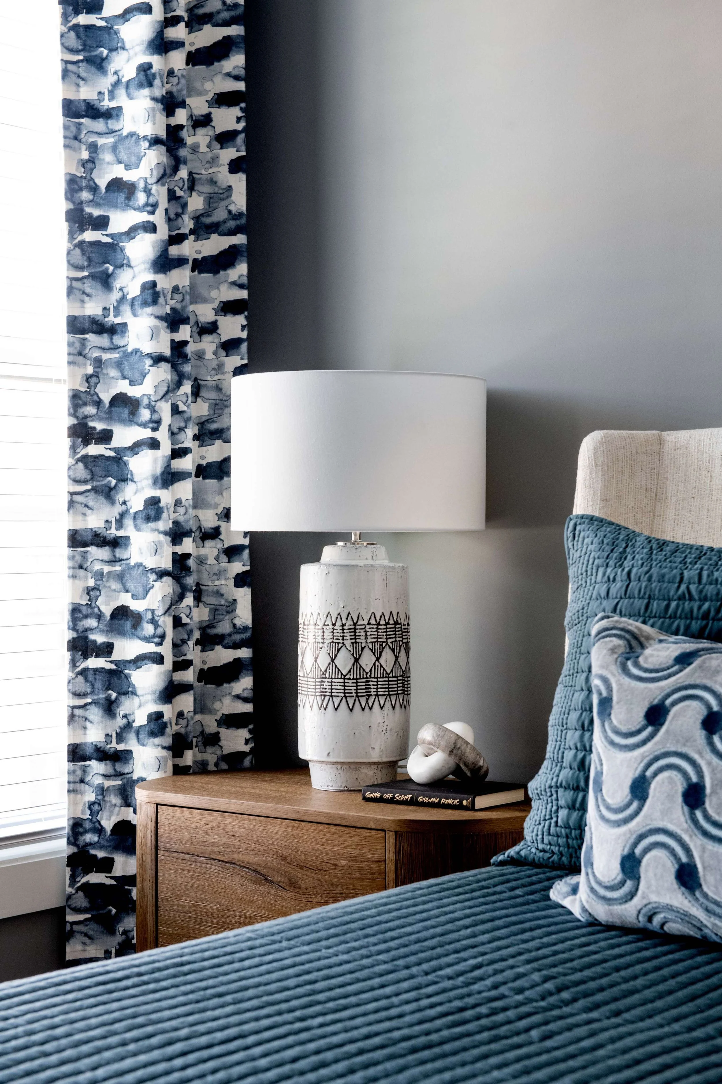 minhnuyet-hardy-dunwoody-row-house-blue-bedroom-nightstand.jpg