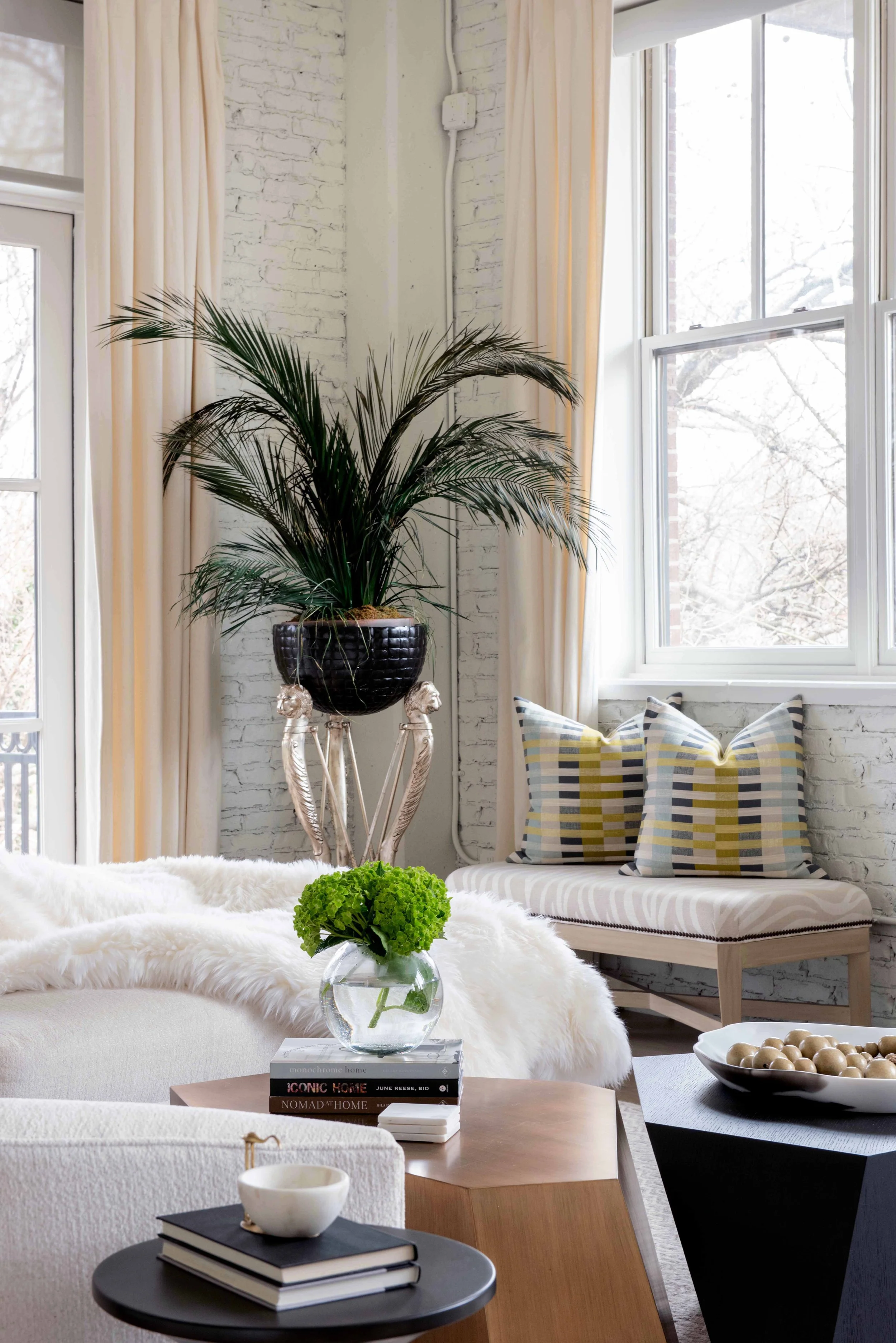 minhnuyet-hardy-contemporary-condo-interior-design-09.jpg