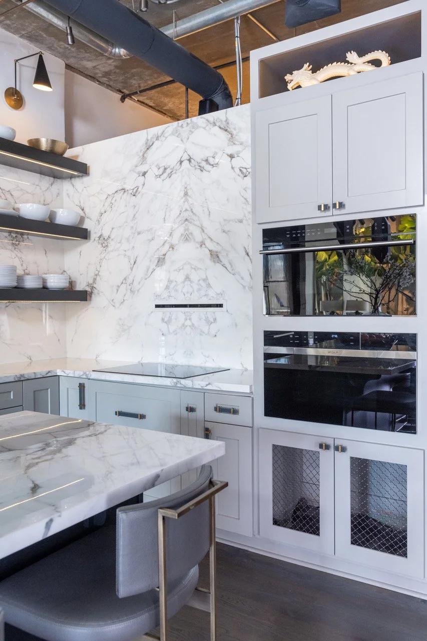 minhnuyet-hardy-luxurious-loft-kitchen-view-02.jpeg