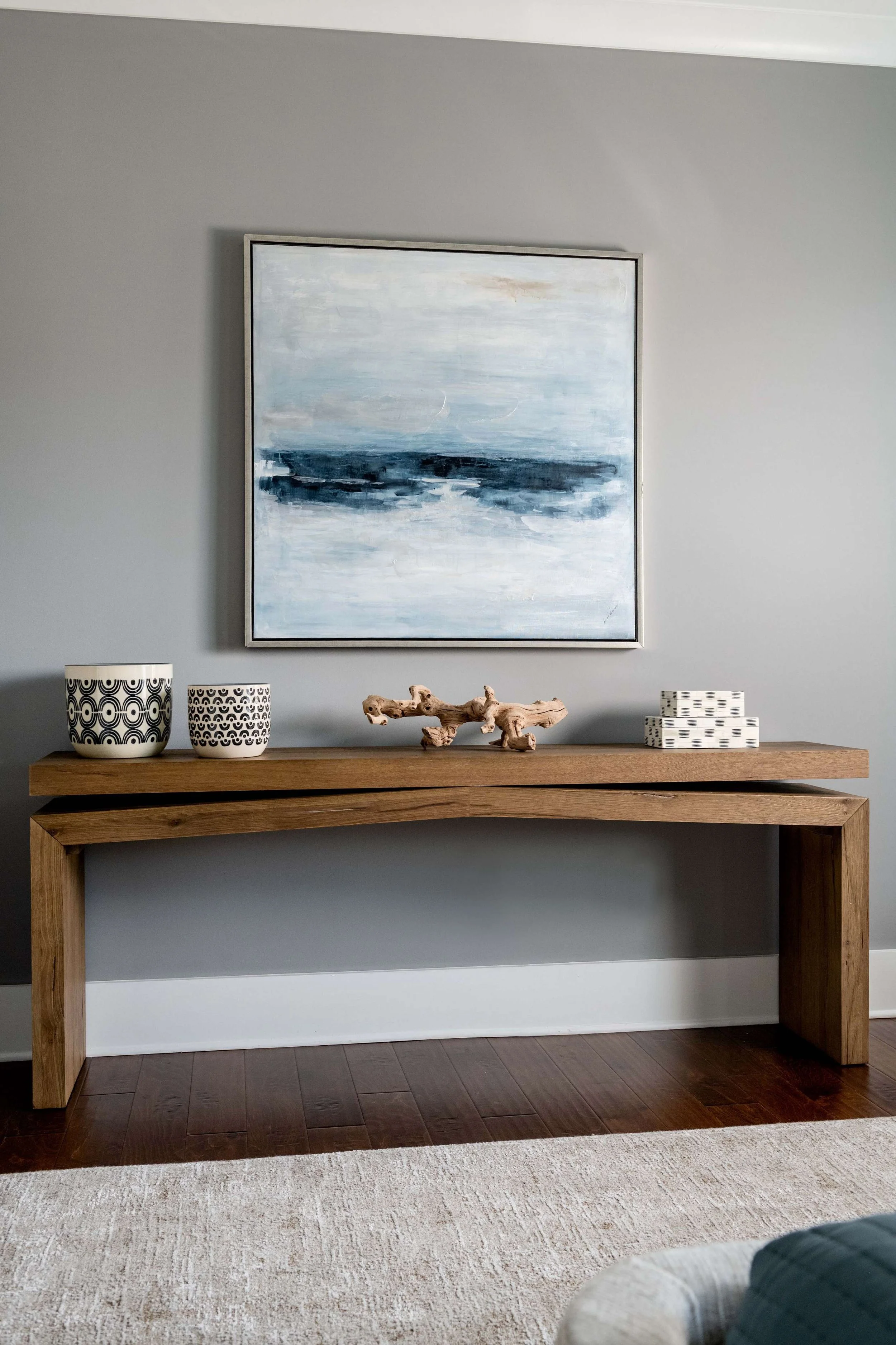 minhnuyet-hardy-dunwoody-row-house-bedroom-console.jpg