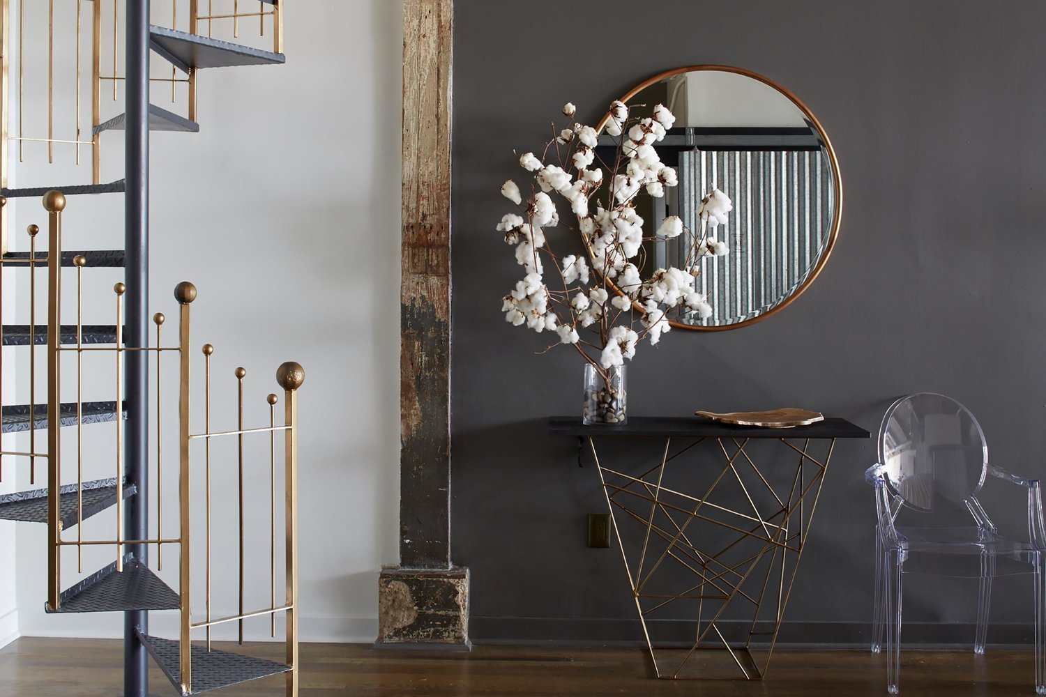 Minhnuyet Hardy - Contemporary Cool Loft - Staircase