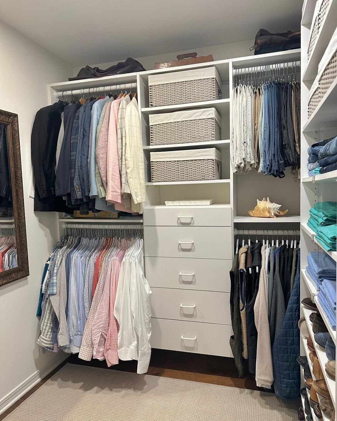 Another closet transformation&hellip; and another sign that it&rsquo;s time to get yours organized before the new year. ✨ Start 2026 with a fresh space, a clear mind, and a closet that actually works for you!