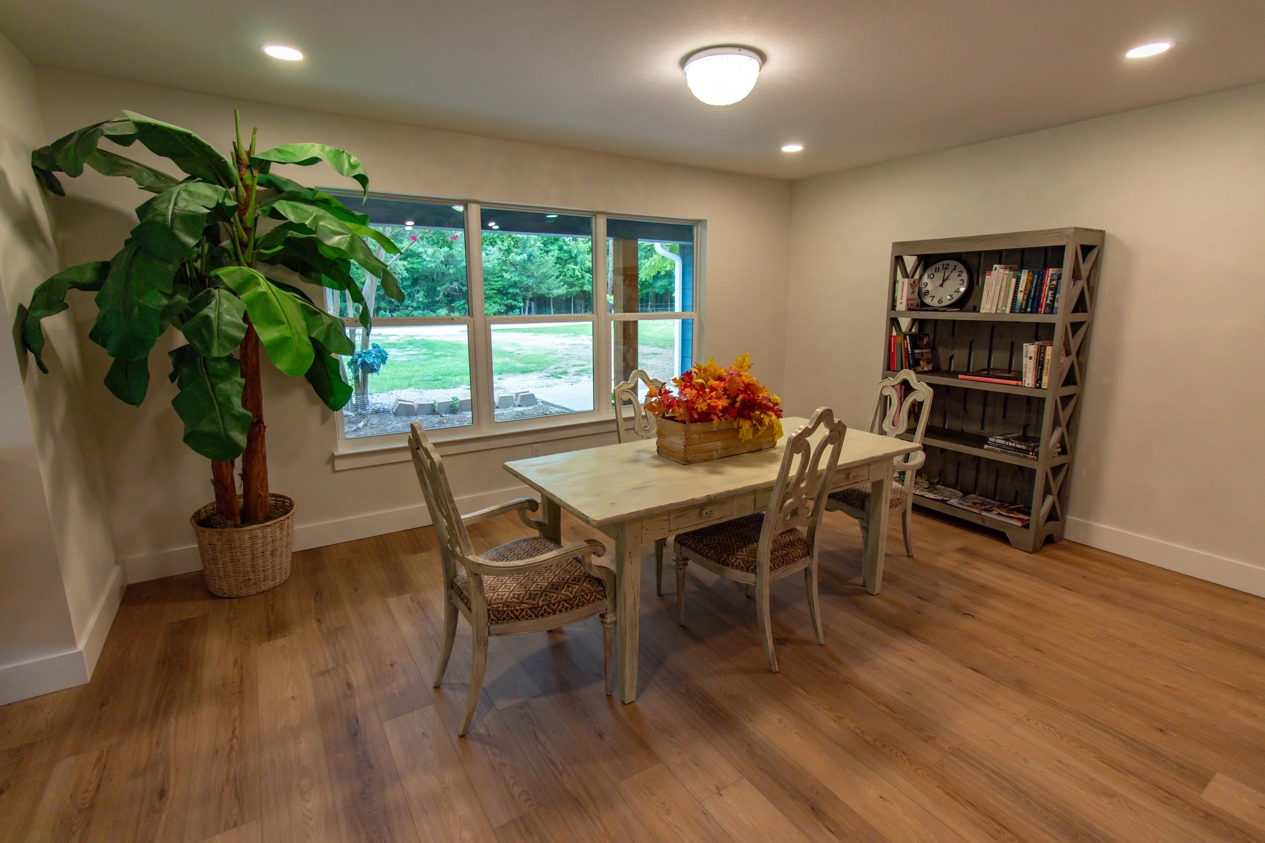 [Dining room view, from living room.]

A pleasant space to enjoy family dinner, game night, or simple conversation.