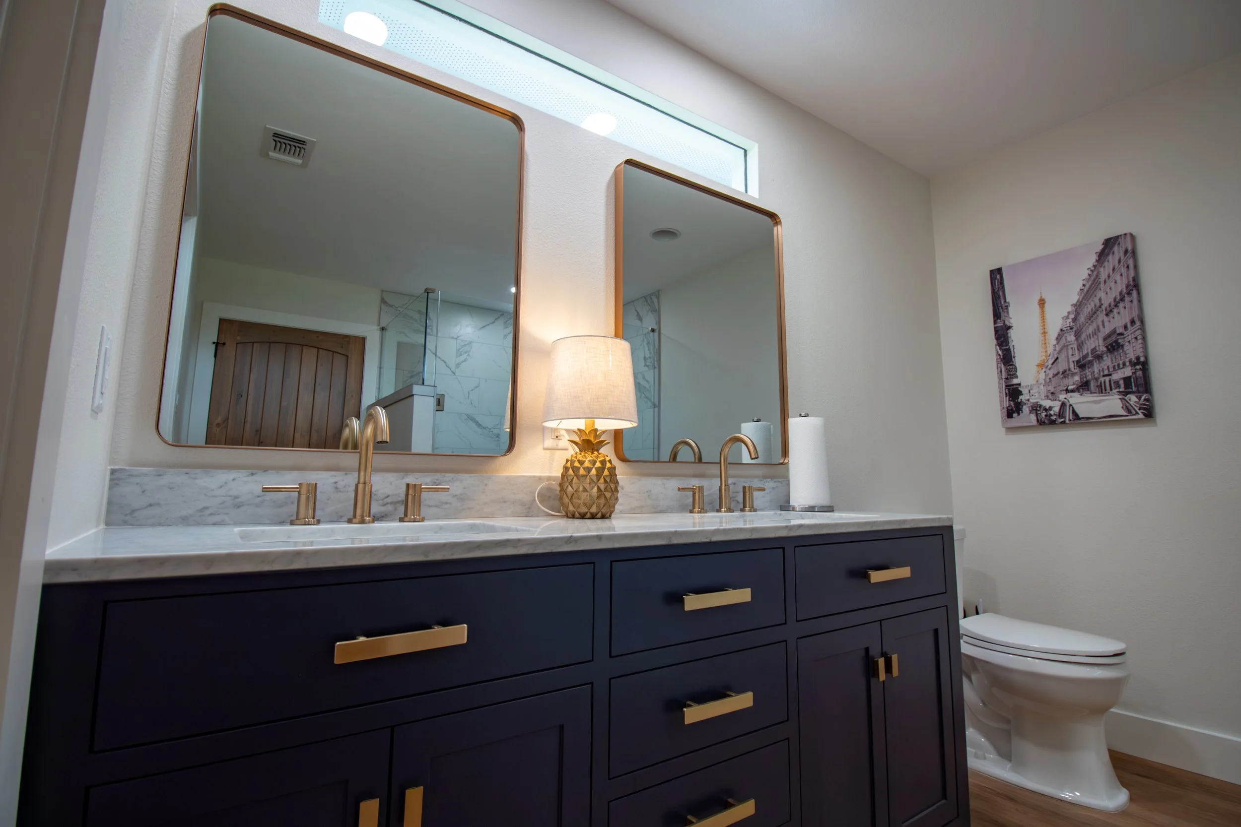 [Bathroom 1 (shared by Bedroom 1 & Bedroom 2 residents).]

His & hers sinks makes the sharing of this bathroom for residents of Bedroom 1 & Bedroom 2 a breeze.