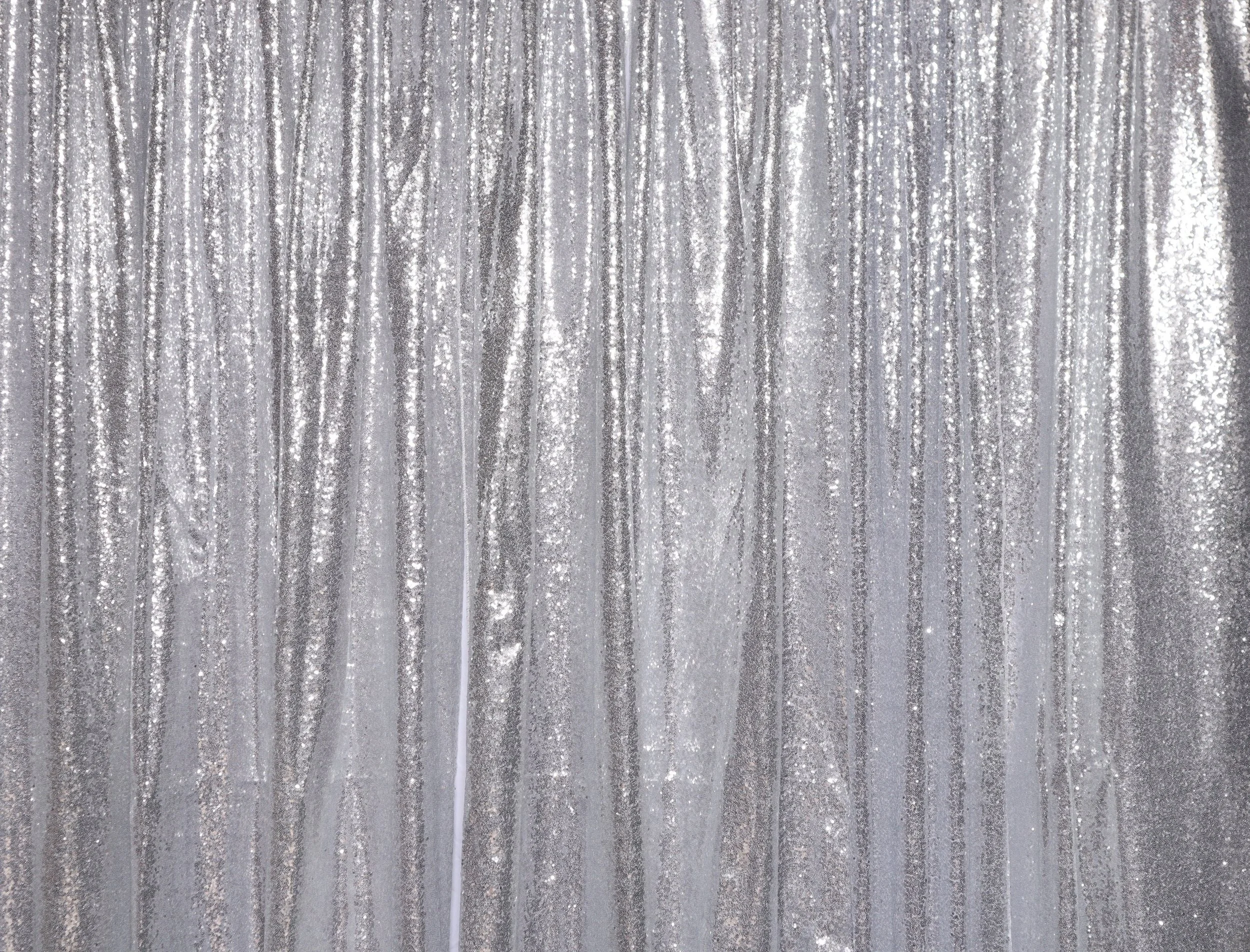 Silver Sequin Backdrop (Deluxe)