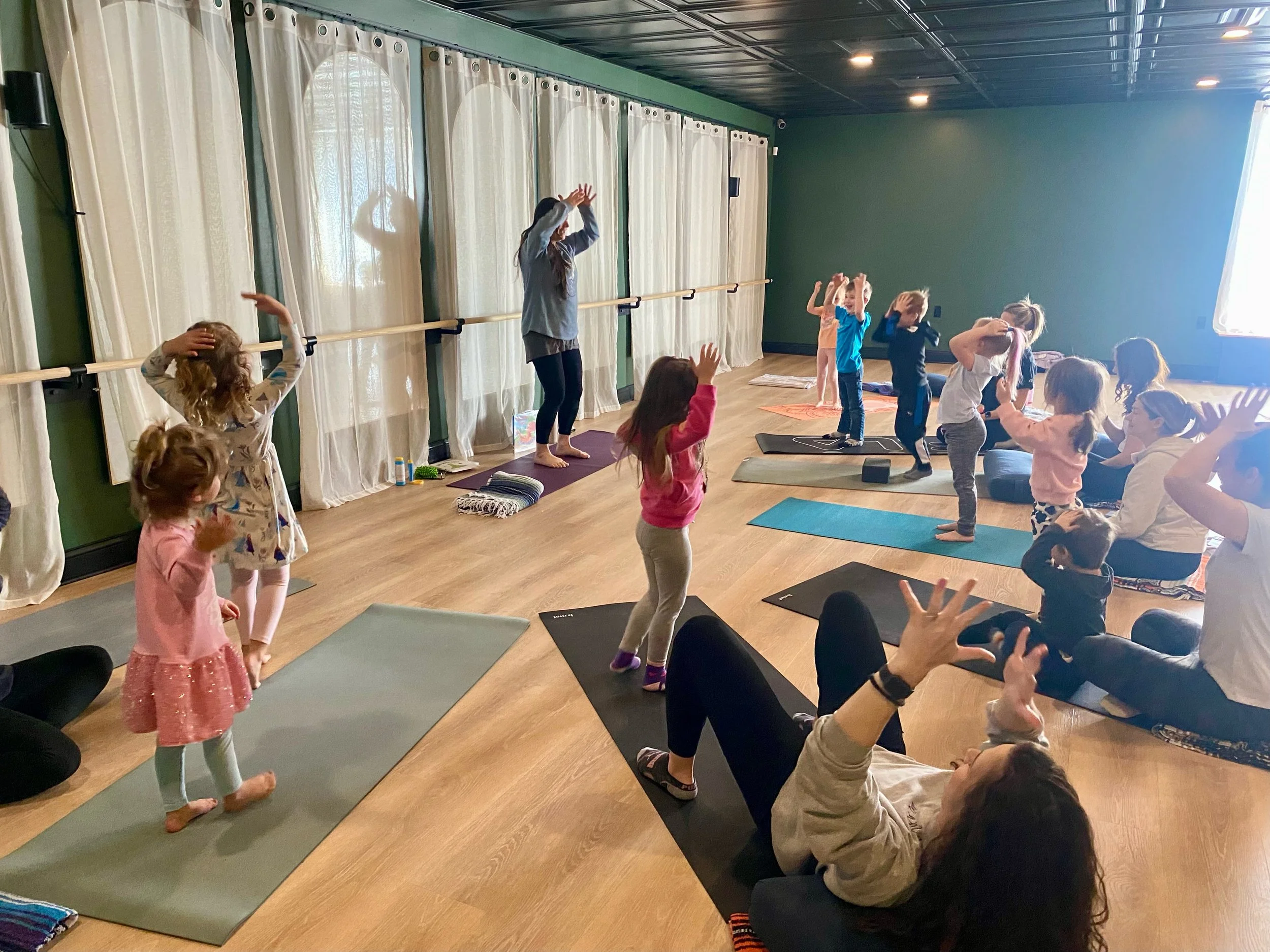 Medina: Yoga Story Time 