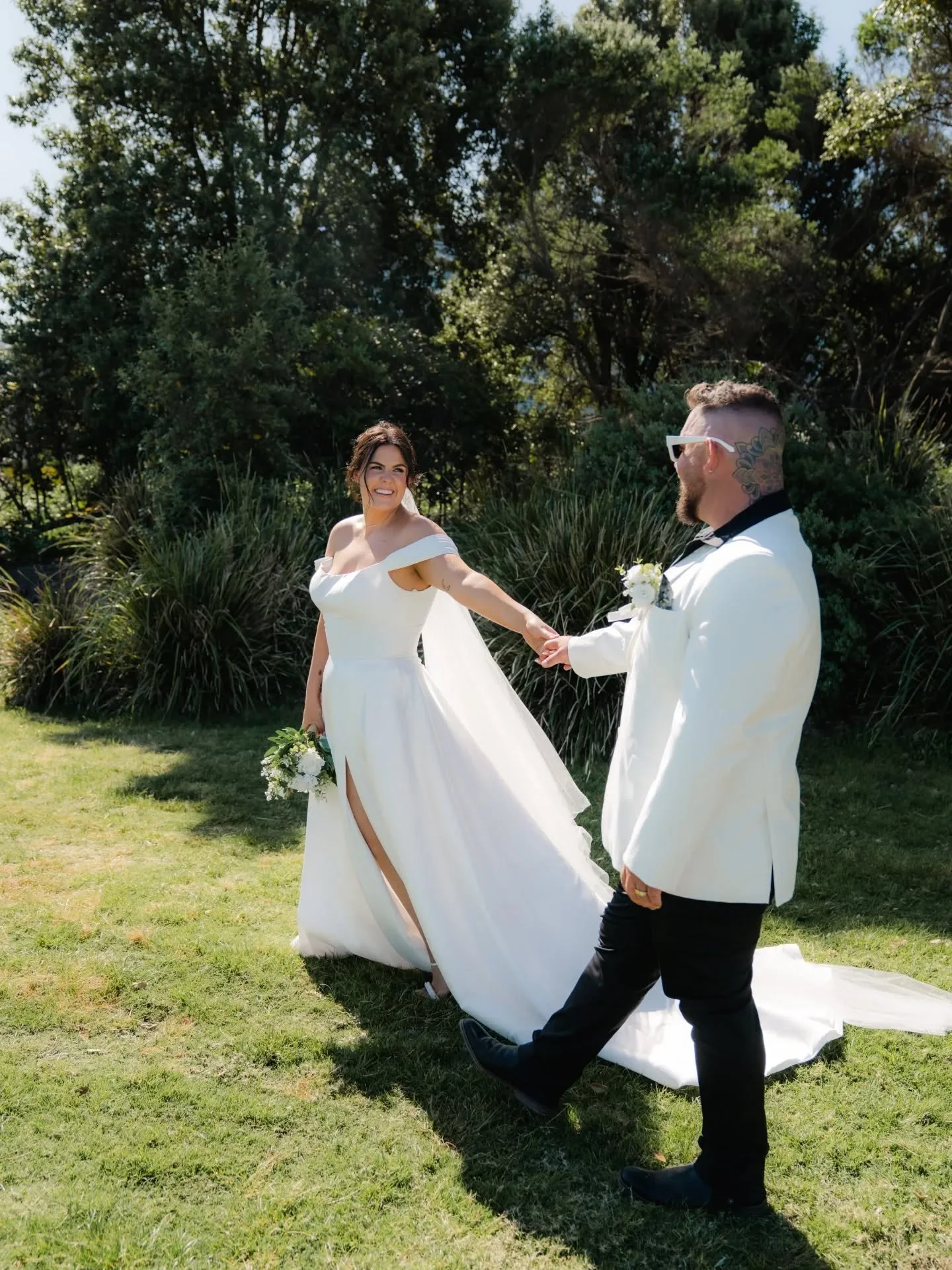Victoria &amp; Sam 💍

15th October 2025

Had so much fun and laughter capturing their beautiful day!! Good vibes all around ✨️

Venue: @wollongonggolfclub
Photo/Video: @jordanlolemedia
Make Up: @nudiestudio_
Hair Stylist: @hairbyleshay
Celebrant: @l