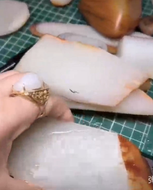 Secrets of the Jade Industry 3