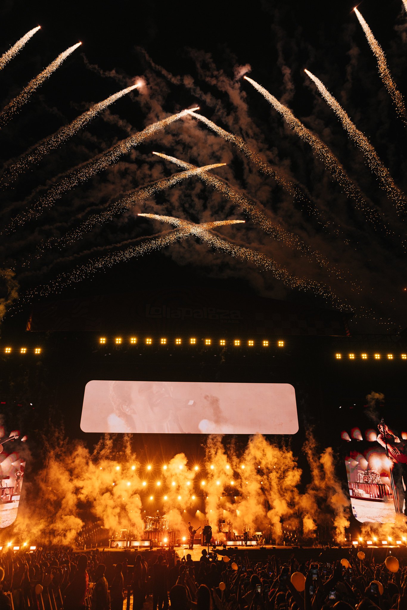 Production and lighting design for Shawn Mendes on the On The Road Again Tour