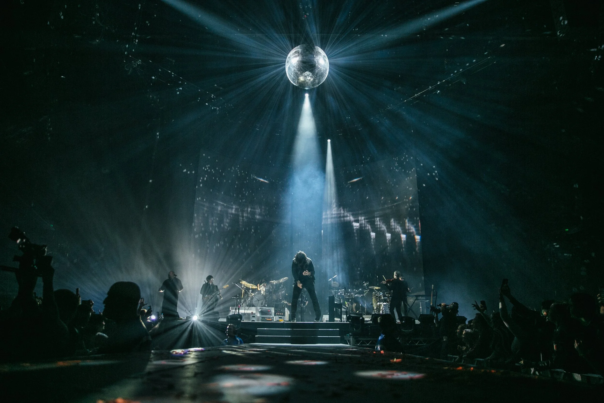 Lighting Design for Gang of Youths, Australia Arena tour 2022 live performance