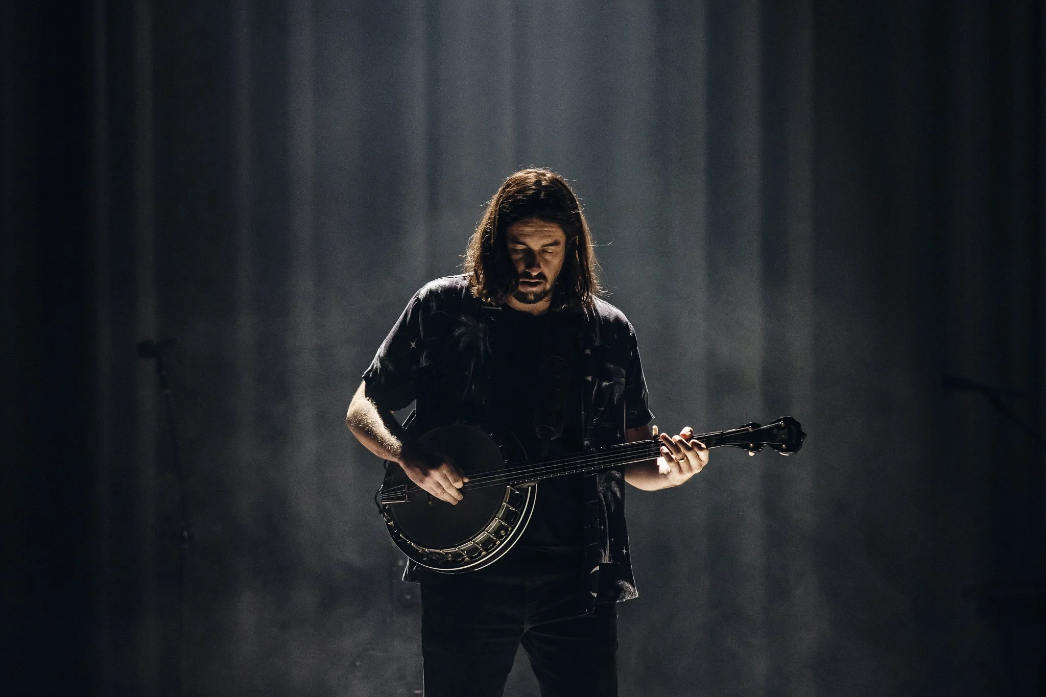 Lighting Design for Gang of Youths, Australia Arena tour 2022 live performance