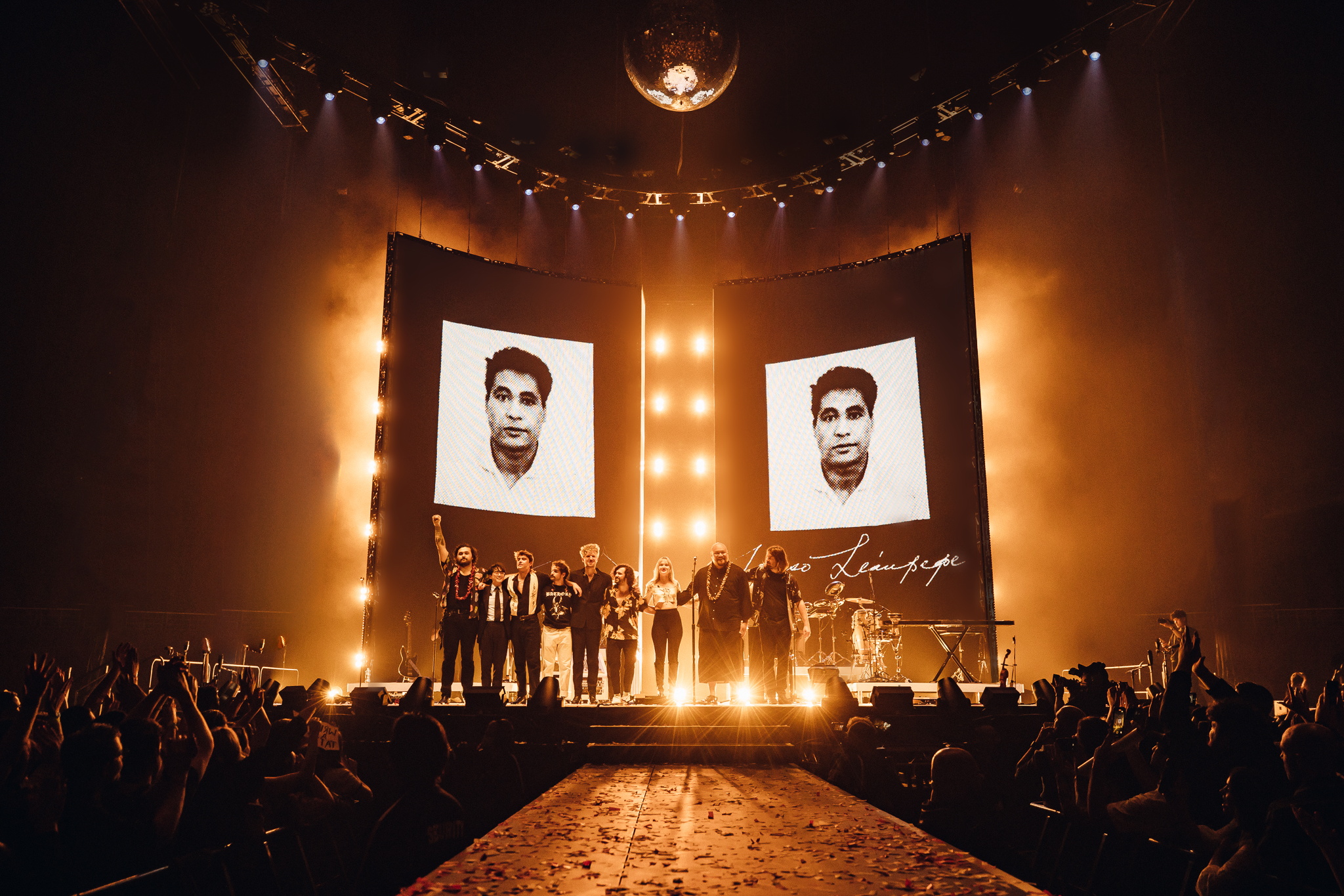 Lighting Design for Gang of Youths, Australia Arena tour 2022 live performance
