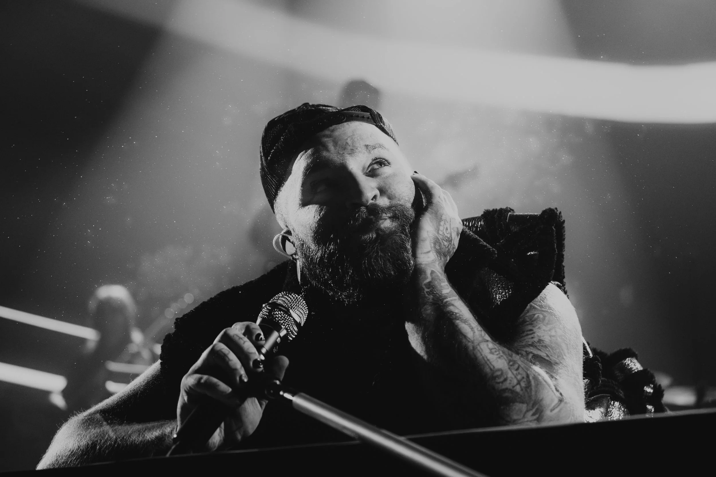 Lighting design for Teddy Swims I've Tried Everything but Therapy Tour