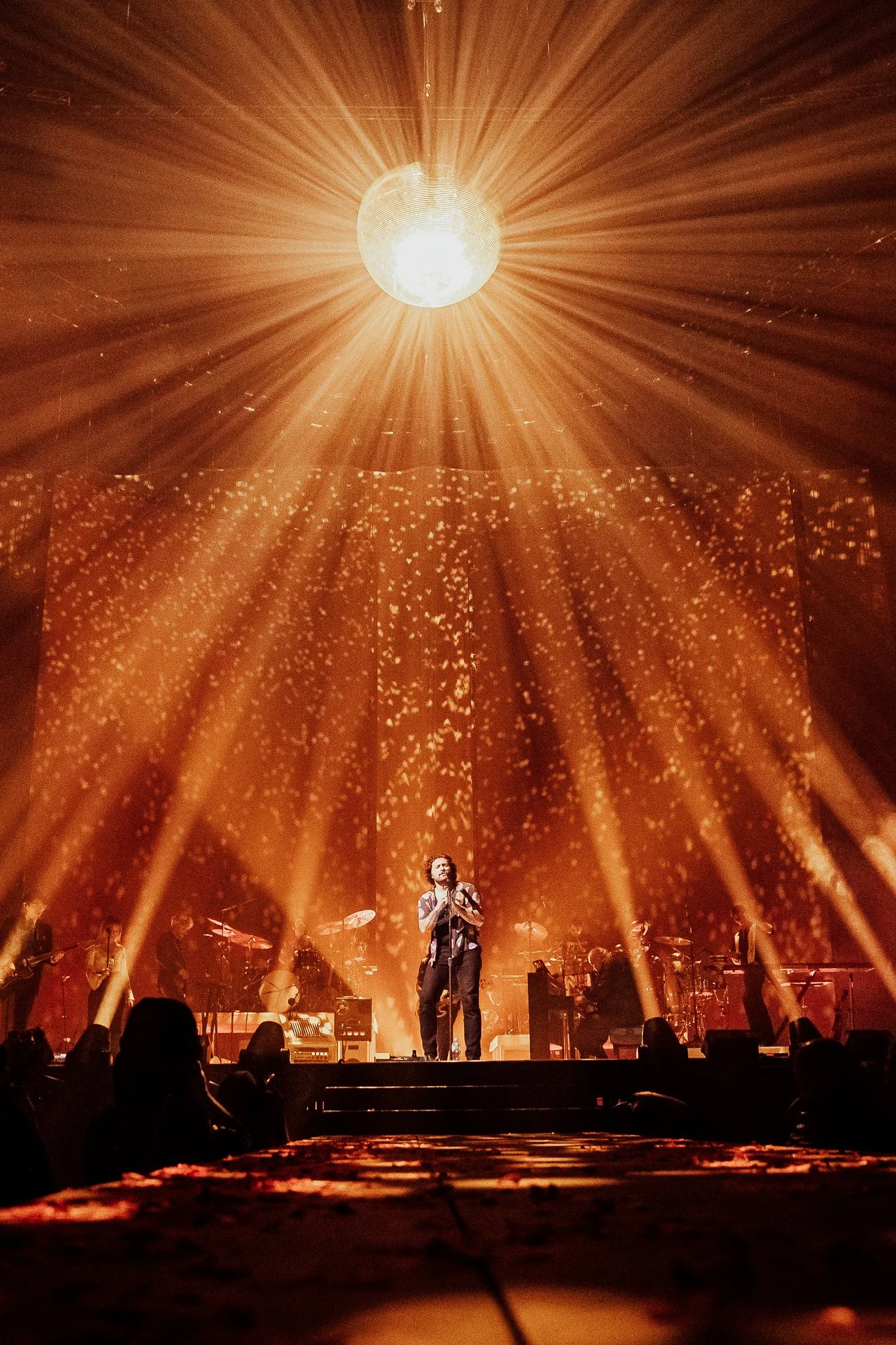 Lighting Design for Gang of Youths, Australia Arena tour 2022 live performance