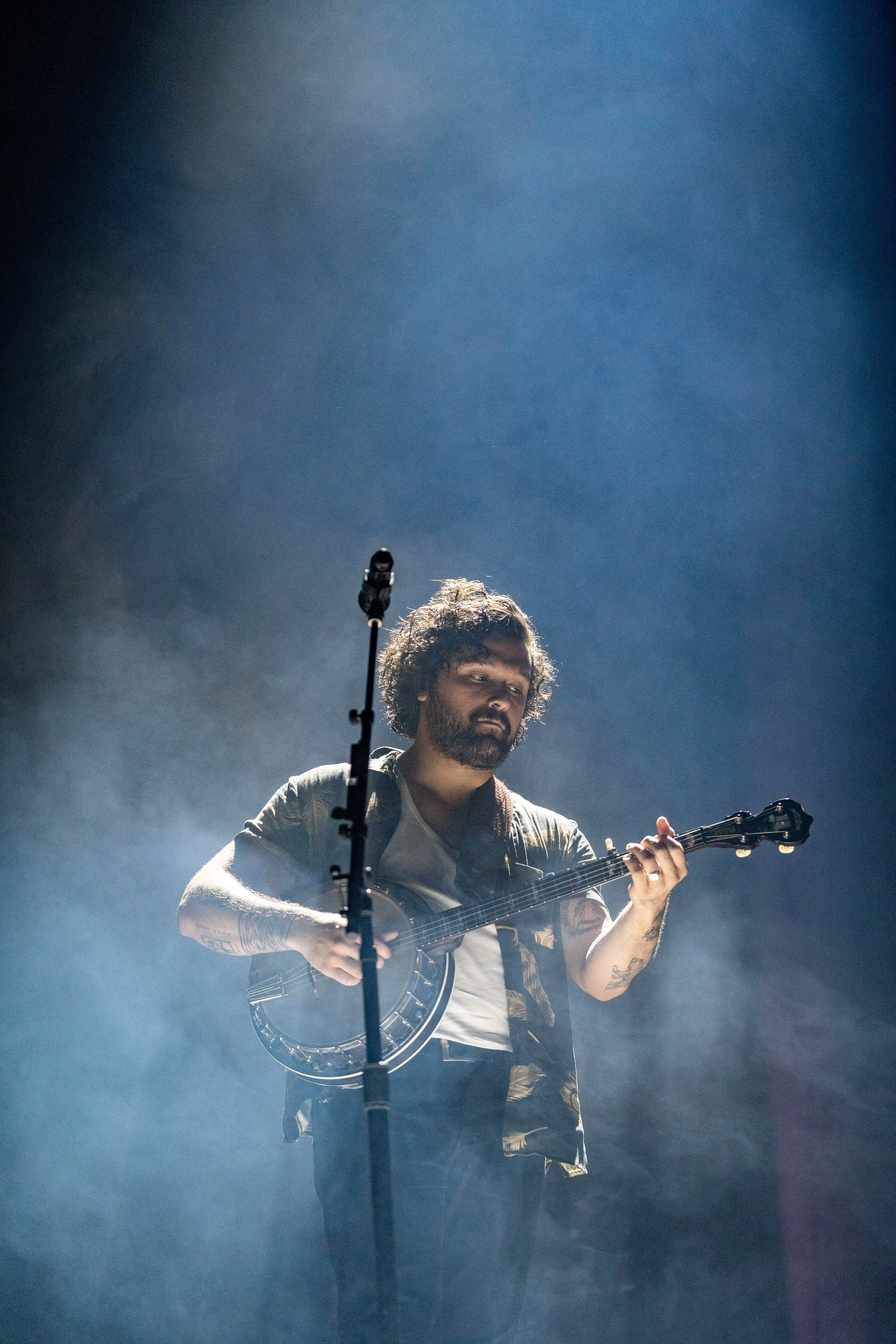 Lighting Design for Gang of Youths, Australia Arena tour 2022 live performance