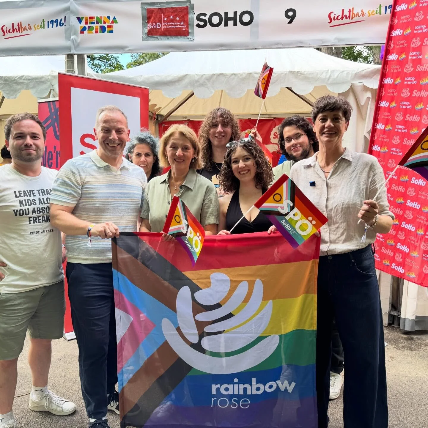 🏳️&zwj;🌈 PRIDE Month is in full swing all across Europe 🏳️&zwj;⚧️
And Rainbow Rose is proud to be present at #PRIDE events in many different areas - for example at @vienna_pride&lsquo;s COMMUNITY FESTIVAL last week together with @socialistsanddemo
