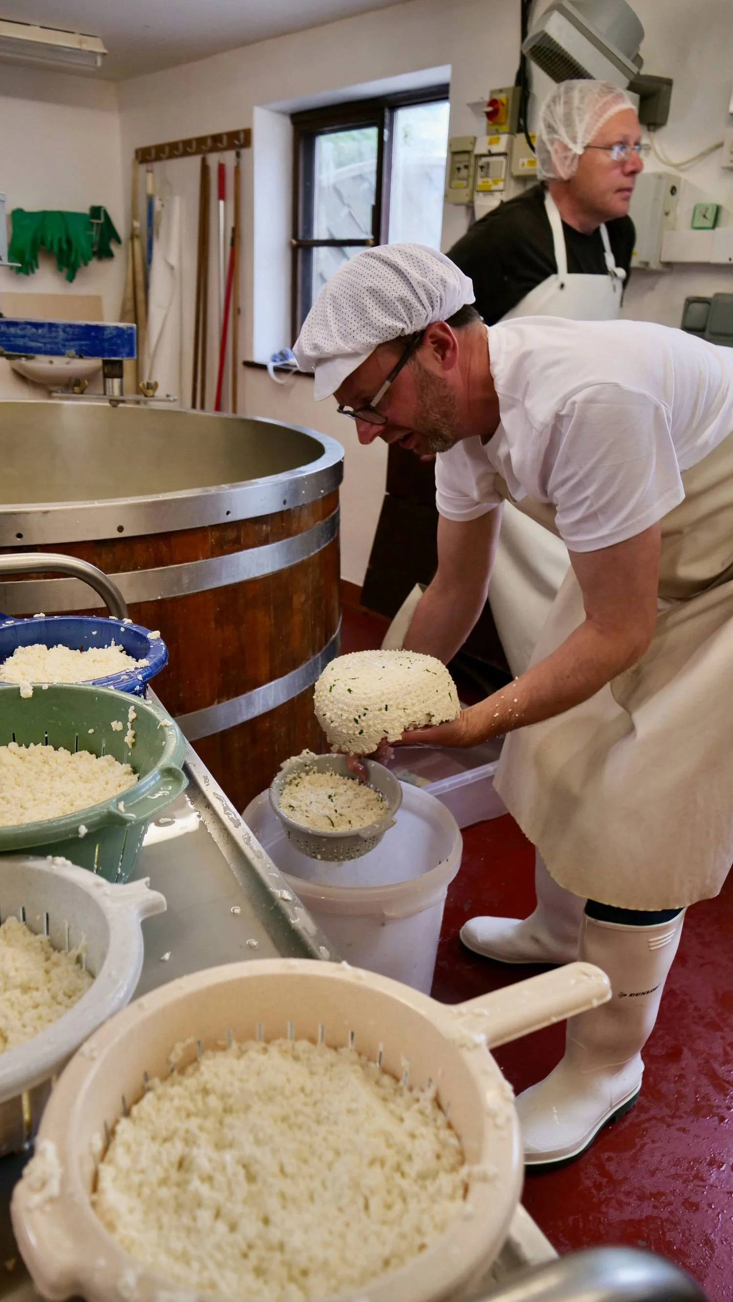 Monkland Cheesemakers Handcrafted Herefordshire Cheese Traditional