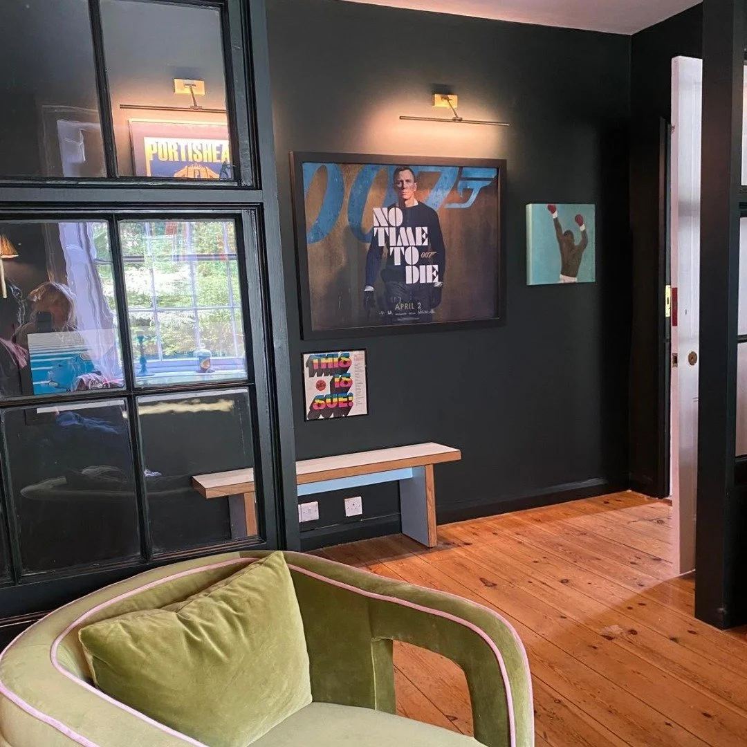 How amazing do these repurposed sash windows look, in this new sumptuous entertaining room.

Working alongside @davidhutton and one of our favourite clients, created a truly special and inviting space.
.
.
.
#poulter #poulterrestorations #davidhutton