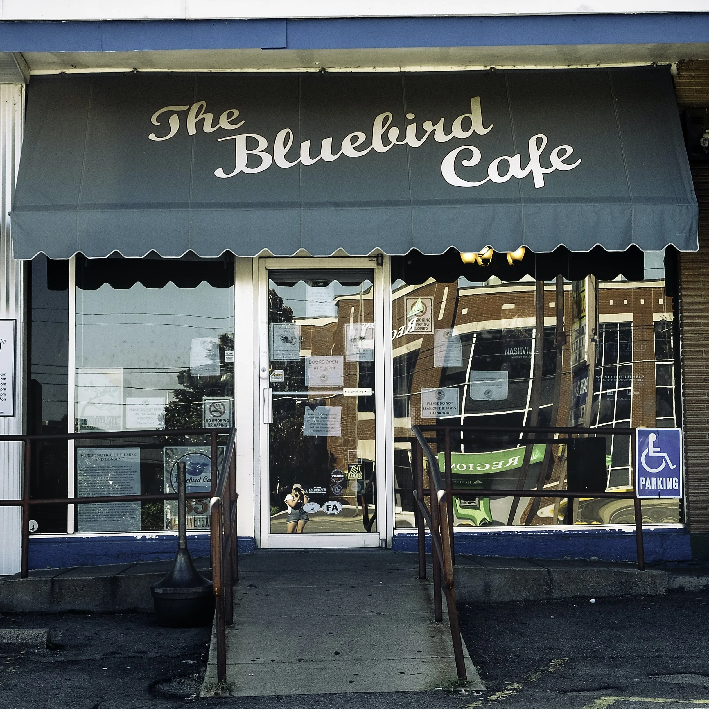 The Bluebird Cafe in Green Hills.  Green Hills Homes For Sale by Craig Candage Benchmark Realtor