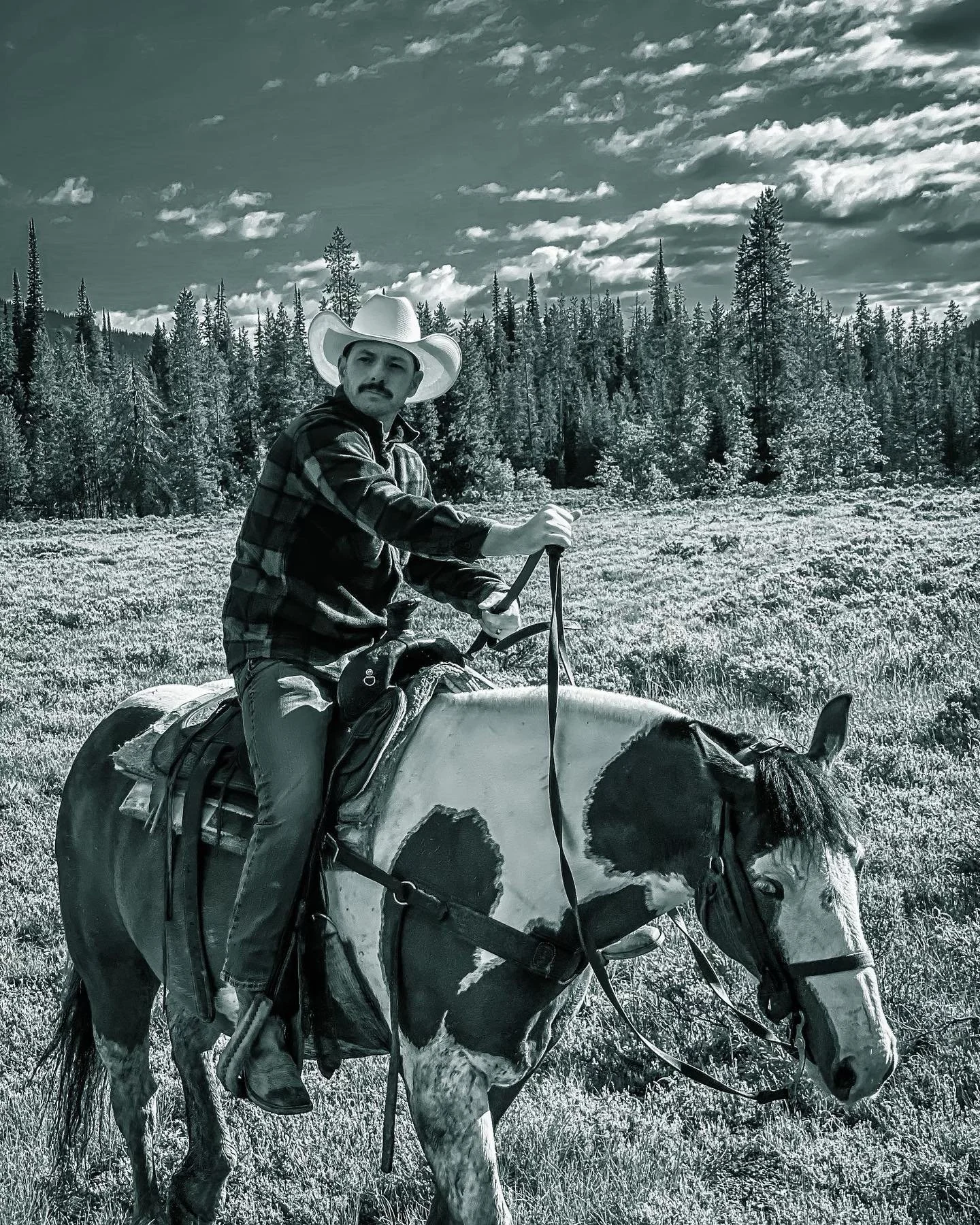 @jessicacmua and I needed to take a breather from life so we went to Jackson Wyoming for a few days.  No phones, no work and it was nothing short of Epic.  We hiked 20 miles through the Grand Tetons, rode horses, had a surprise visit with friends ( @
