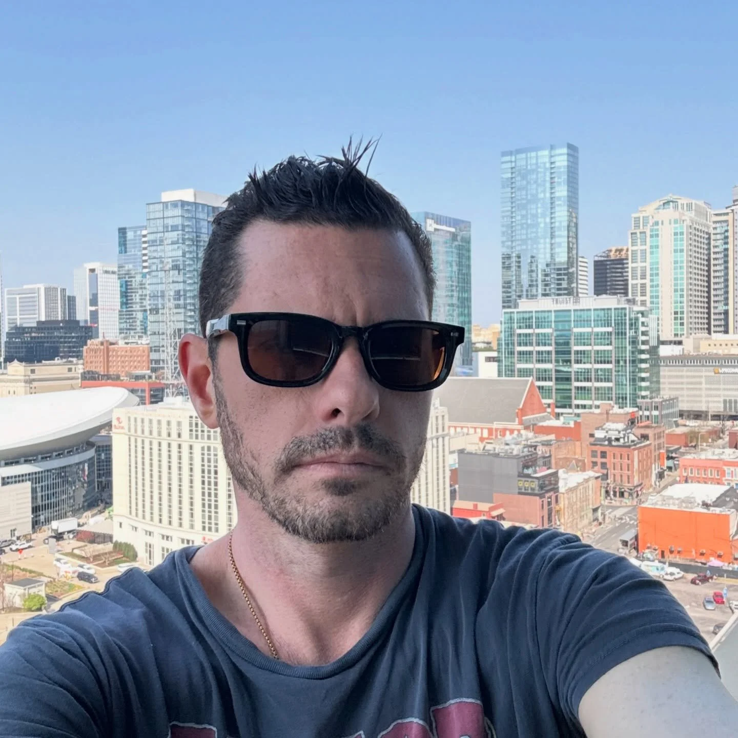 First day I&rsquo;ve enjoyed this view.  All about perspective and new positive influences. 

#nashville #broadway #