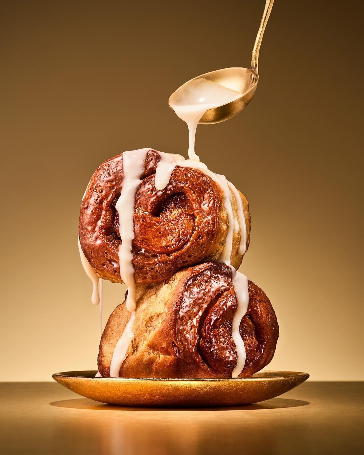 More Christmas joy for @bbcgoodfood - Gingerbread buns, Christmas punch and enough beautiful biscuits to take down the big man&rsquo;s sleigh.

@jonathangregsonphotography
@kayiemarshall 
@hello_rach 
@cassiecooks 
@joharrisstyling

#christmascookies