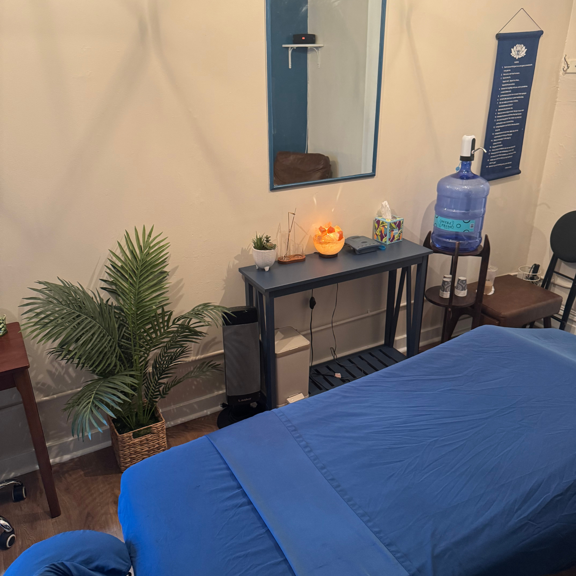 Foundation Room - Suite 609 Image Gallery for EM Wellness Massage Image two.png