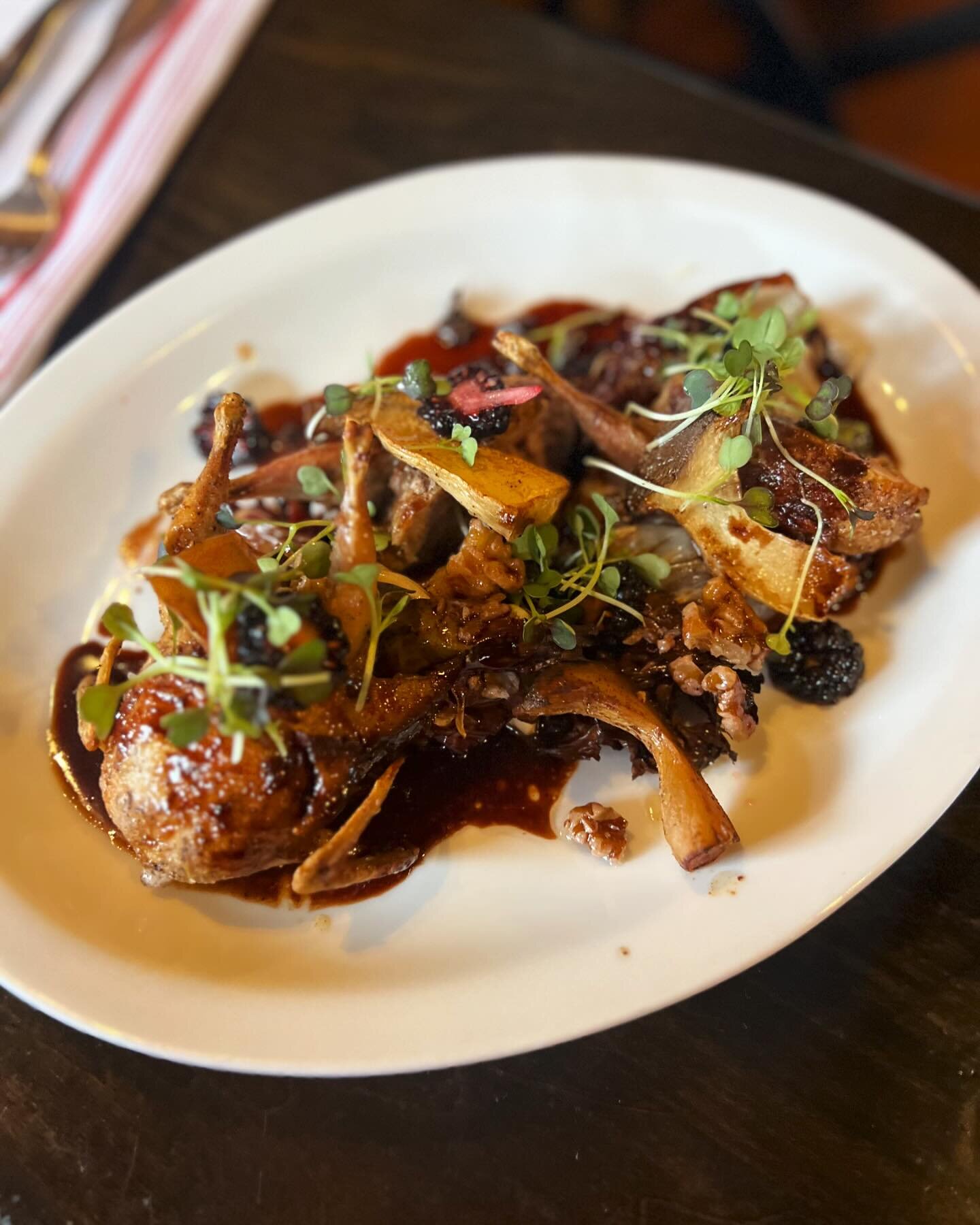 Chef has done it again! On the menu tonight- Stuffed Quail, house garlic and thyme sausage, radicchio, Port wine Demi, walnuts and marinated blackberries.
#frenchfood #frenchcomfortfood #avleats #ashevillefood #ashevillerestaurant #eatlocal #avlbouch