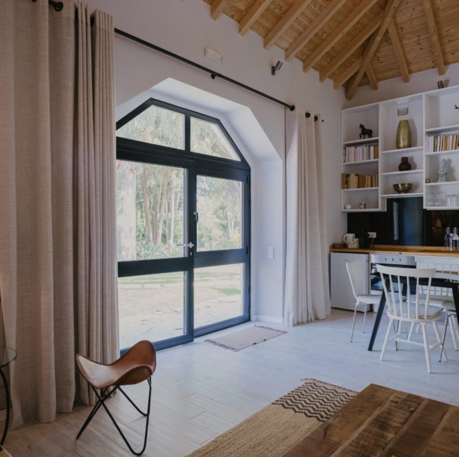 Artfuel-studio-art-retreat-portugal-terri-froelich-susan-melrath00069.jpg