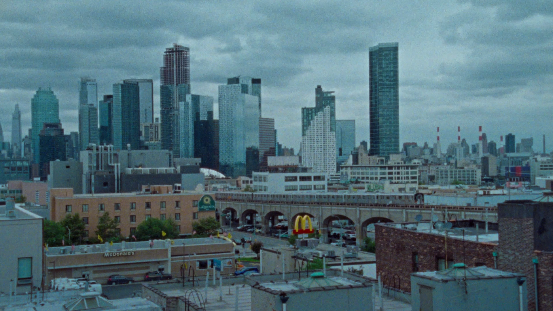 APONY_16x9_MASTER_h264 .00_00_11_09.Still007.png