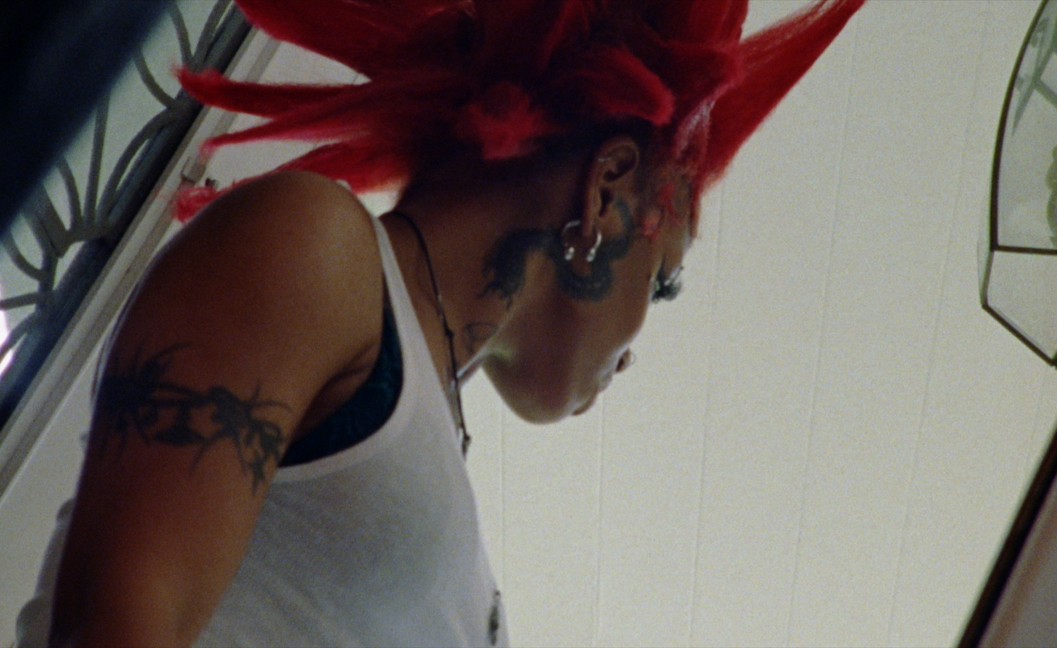 AK VIDEO PRO RES.01_19_08_19.Still071.png