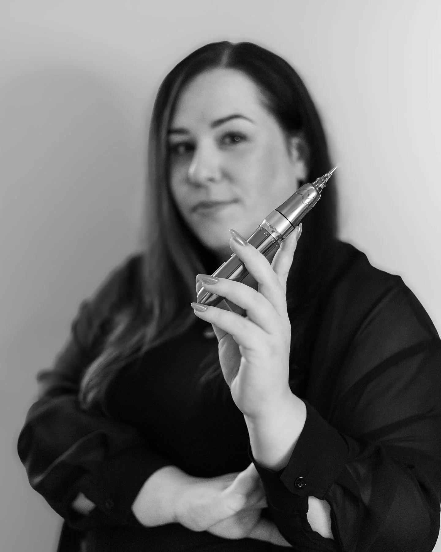 Wat geniet ik ervan om ondernemers en hun werkplek te fotograferen. Iets dat ik nooit had bedacht te gaan doen, maar waar ik ontzettend enthousiast van word. 🤩 Nieuwe mensen leren kennen, de persoon achter de onderneming. Ik hoop dit volgend jaar no