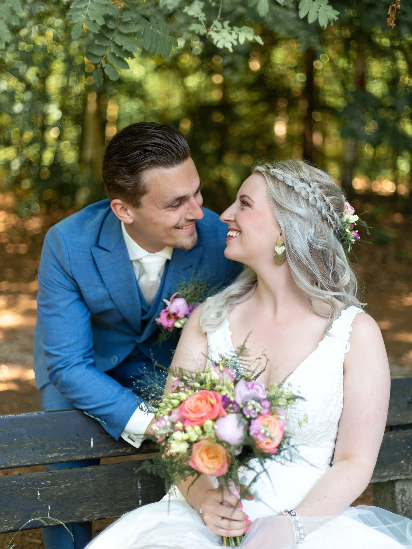 Alweer twee jaar geleden mocht ik dit prachtige bruidspaar vastleggen. Nog steeds een van mijn favoriete fotoshoots! 📷💍 

#fotografie #bruidsfotograaf #bruidsfotografie #bruiloft #weddinginspiration #wedding #liefde #trouwfotograaf #weddingmoments 