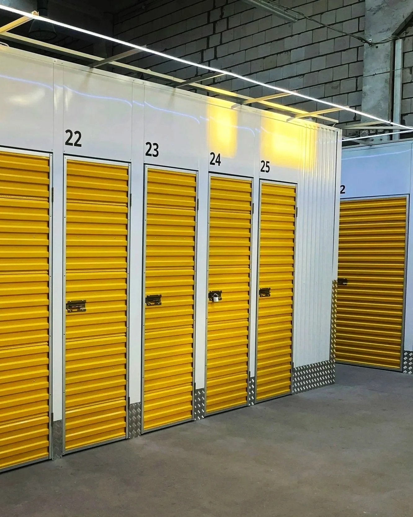 Storage Units Can Be Useful When Selling or Moving Homes