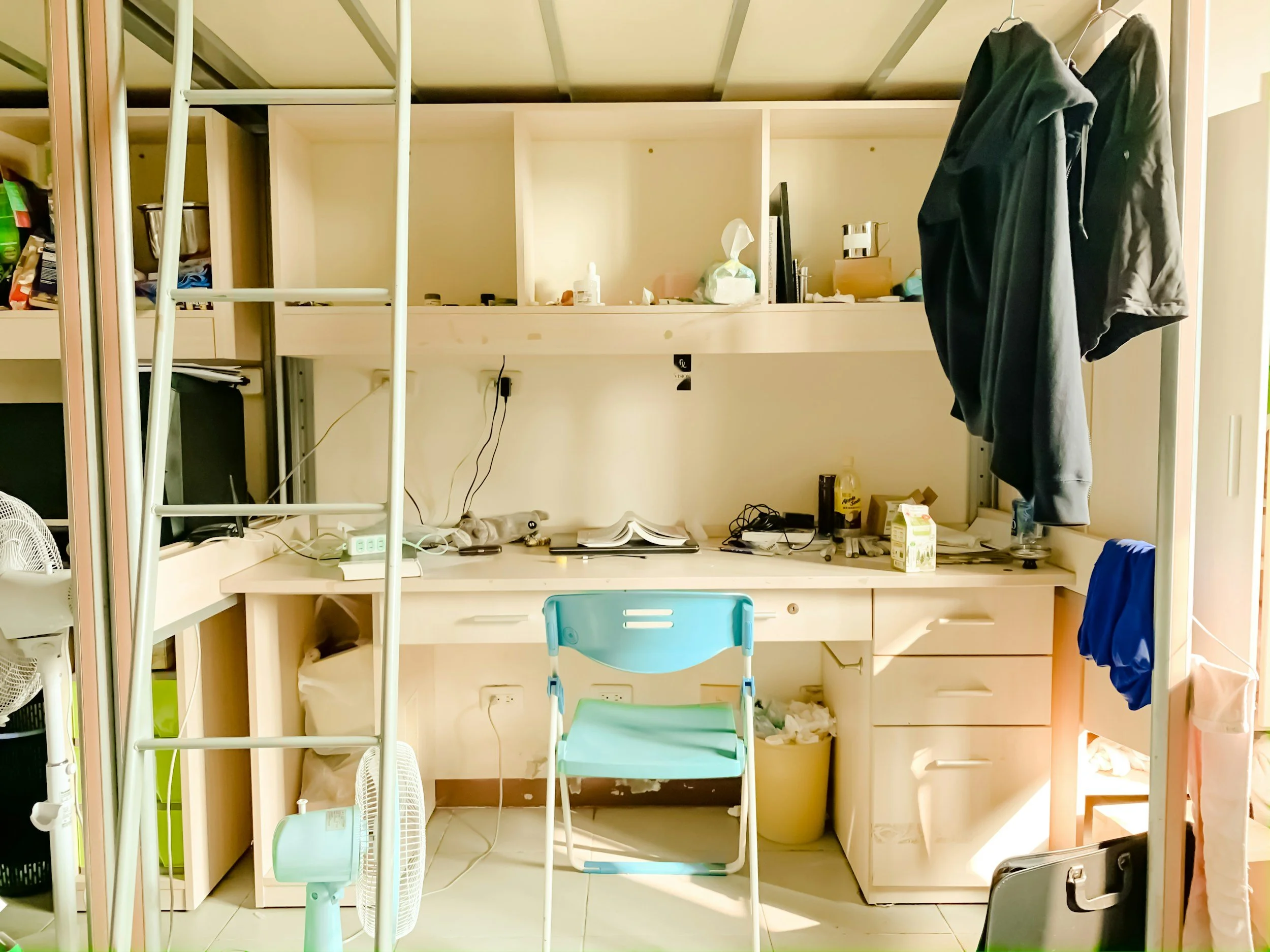 desk under a loft bed