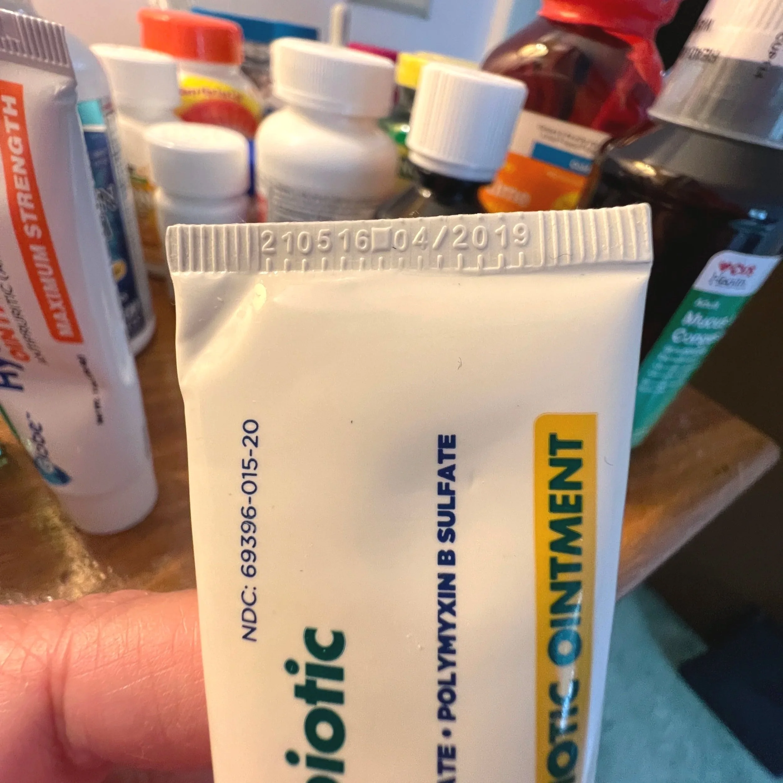 expiration date on an antibiotic tube