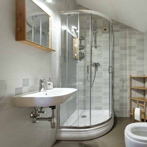 Walk-In Shower Ideas for Small Bathrooms: Maximize Space