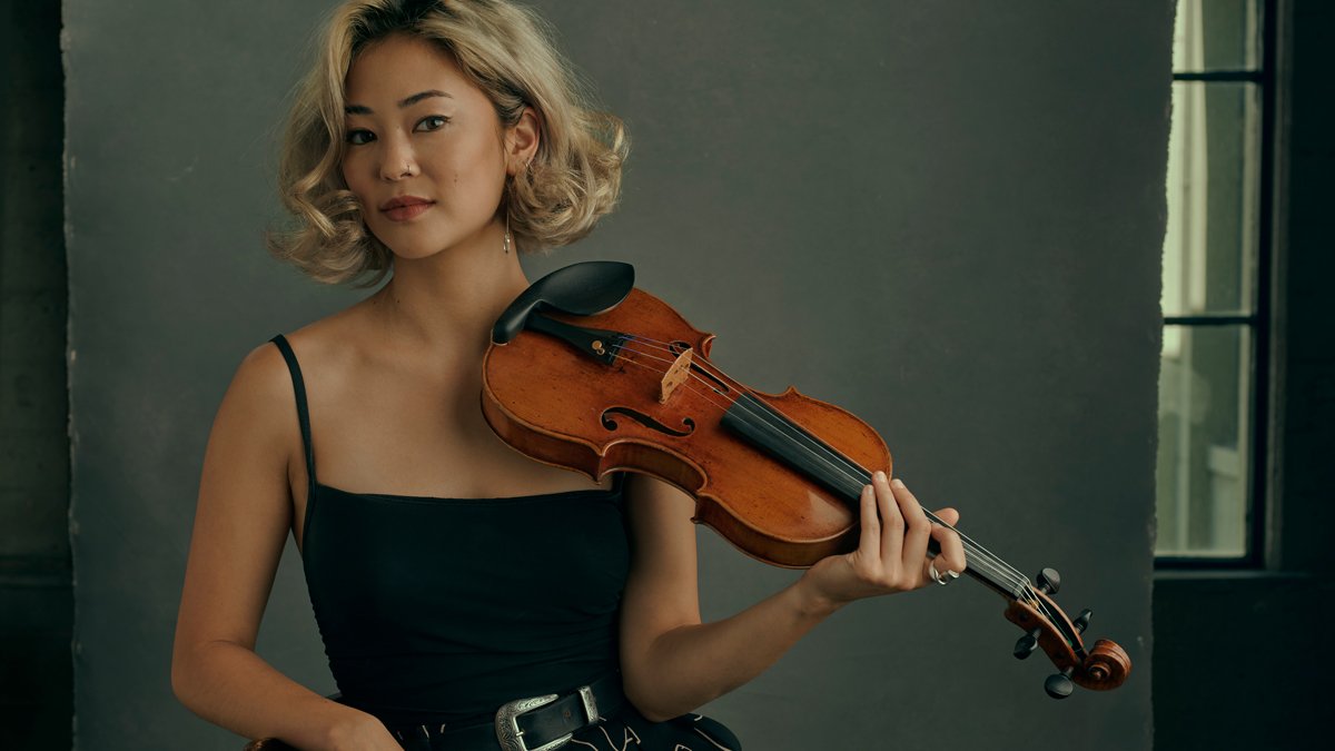 Enlighten Me: A Conversation with Violinist Simone Porter
