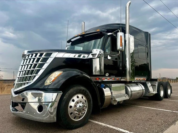 2015 INTERNATIONAL LONESTAR (8837)