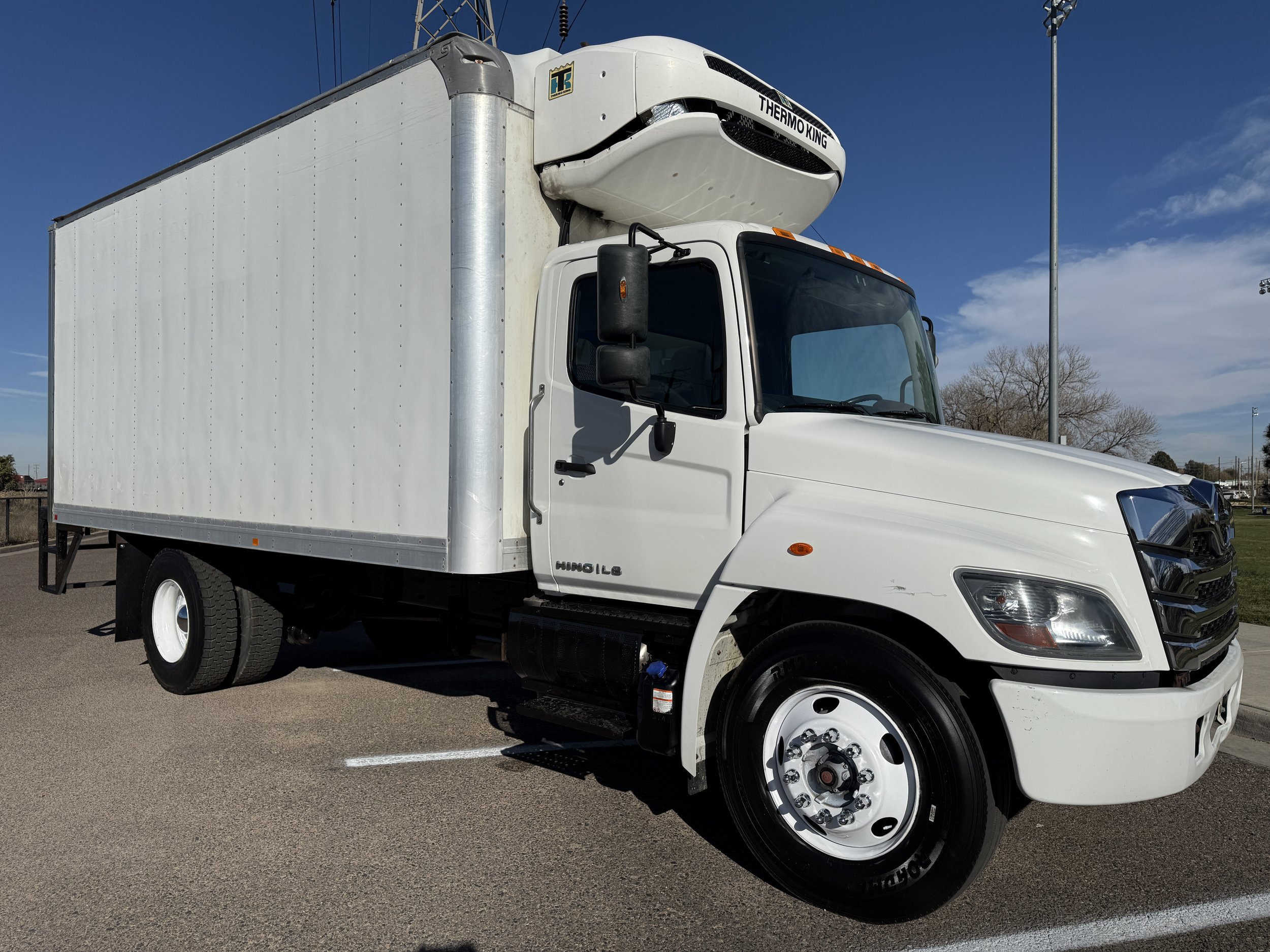 2021 HINO L6 OK10577
