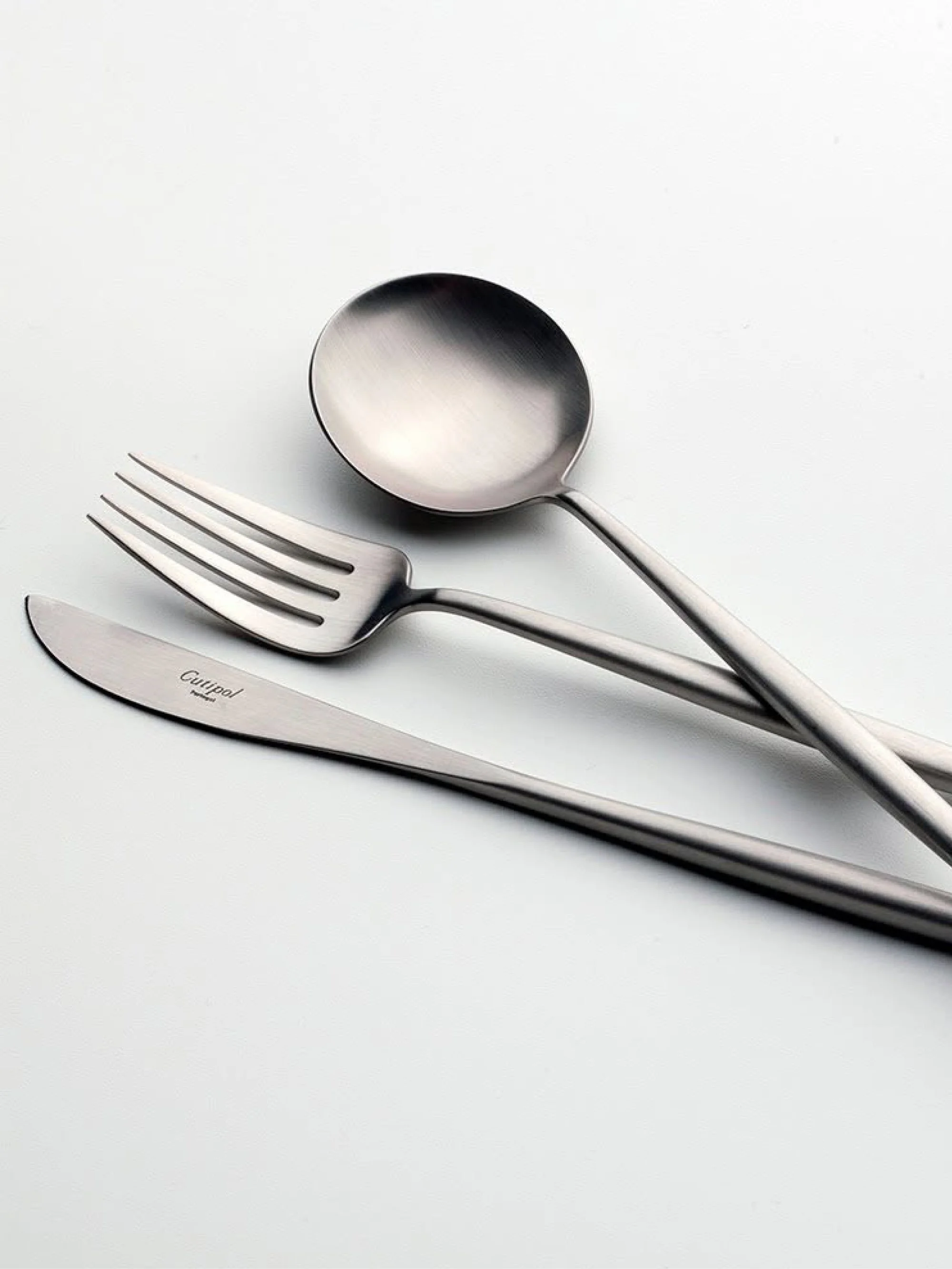 IDG contemporary living houseware collection.