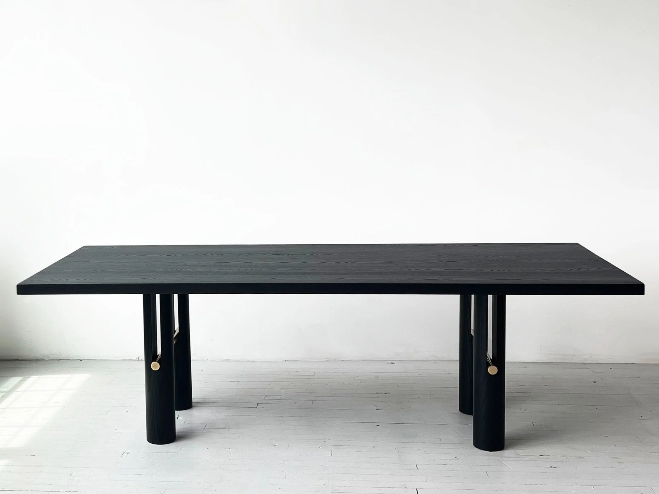 Loup | Dining Table