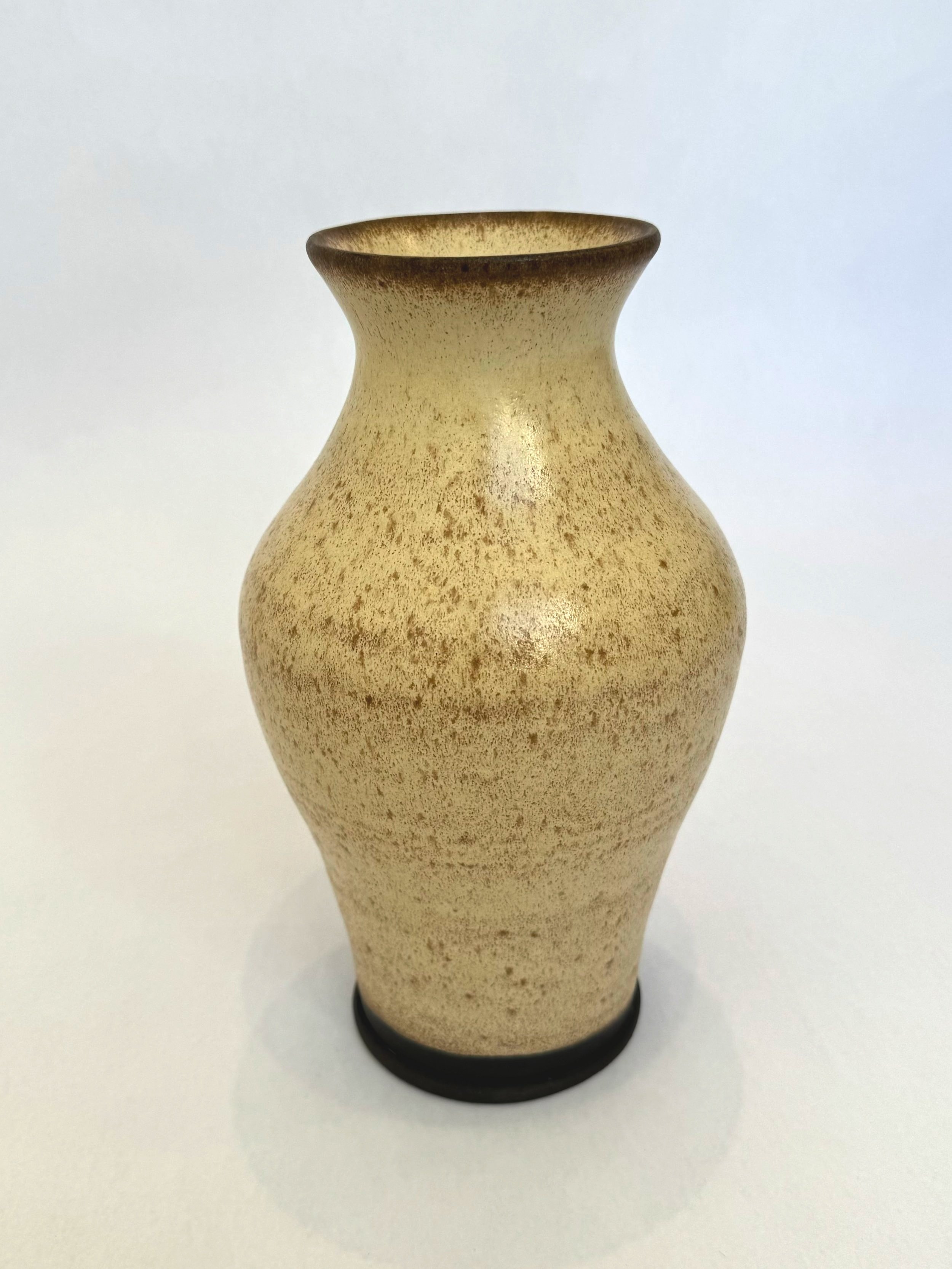Yellow+Vase+4.jpg