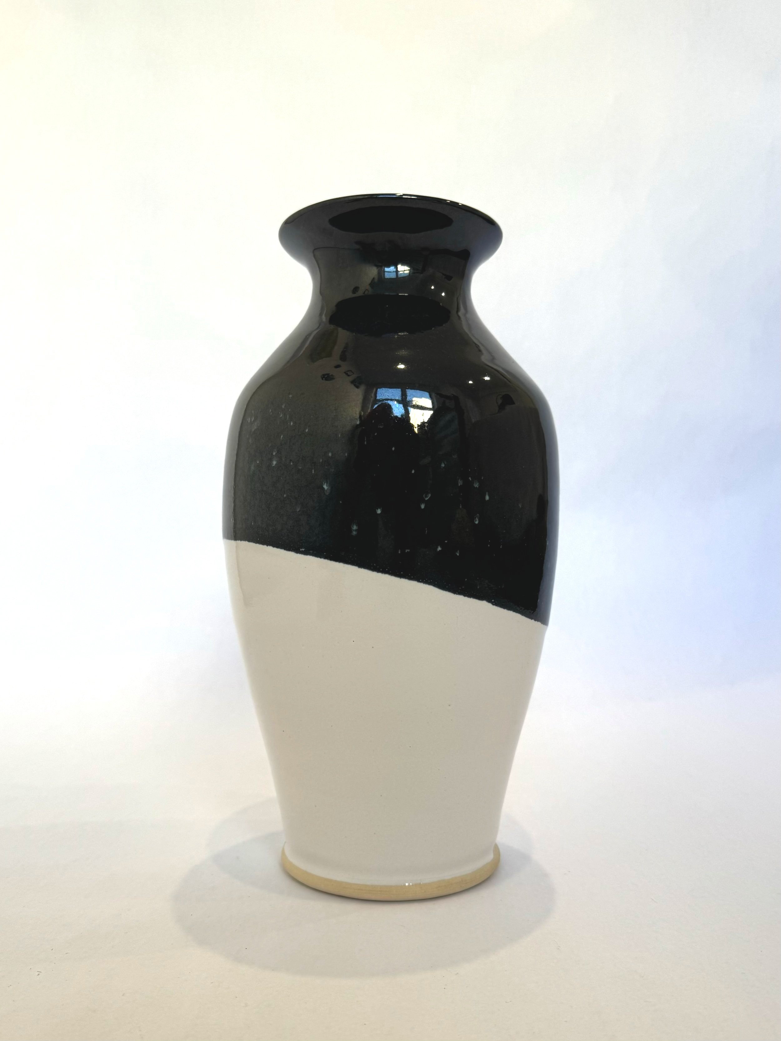 Vase+Black+and+White.jpg