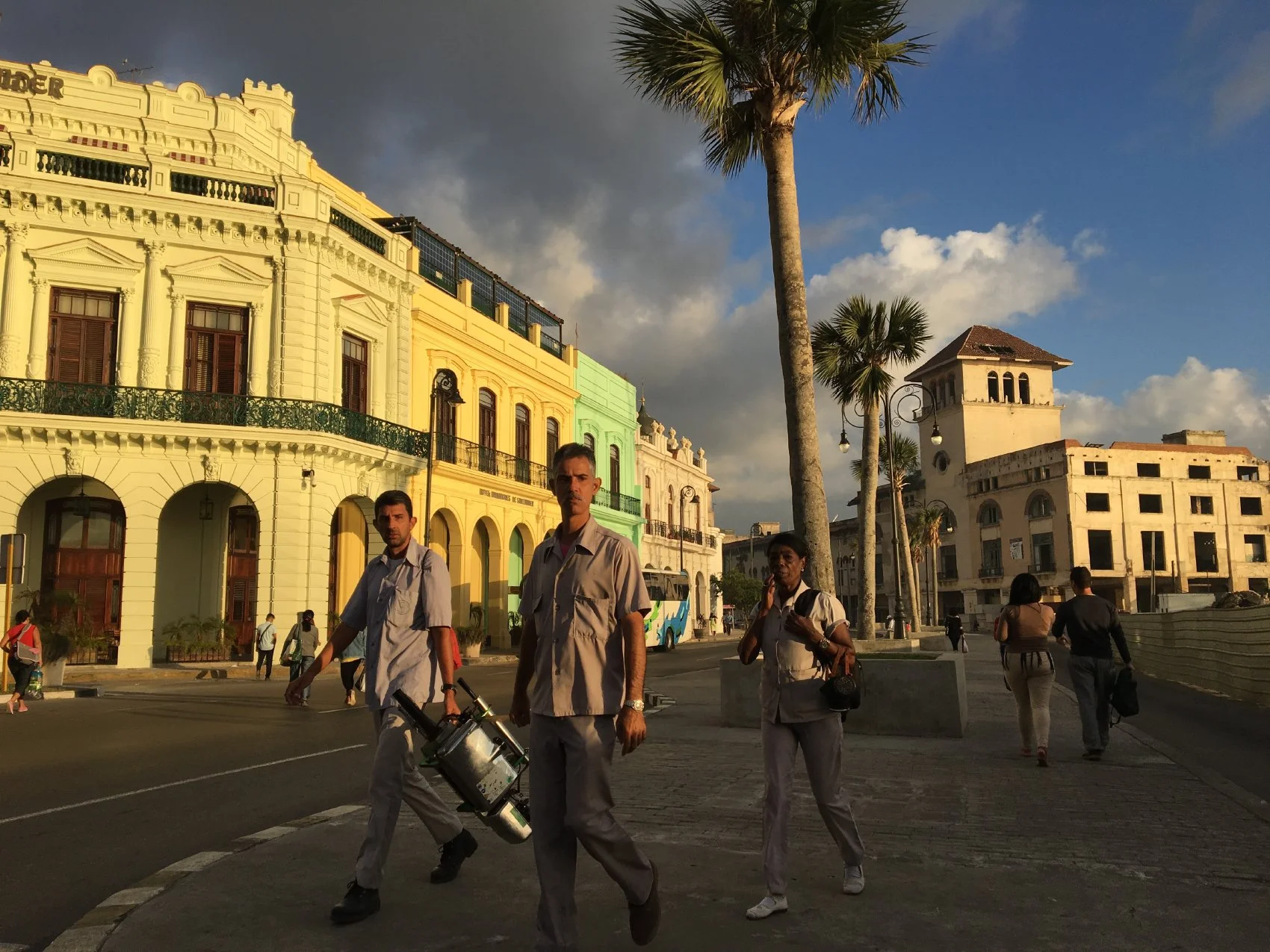 Morning light near the Mallecon.