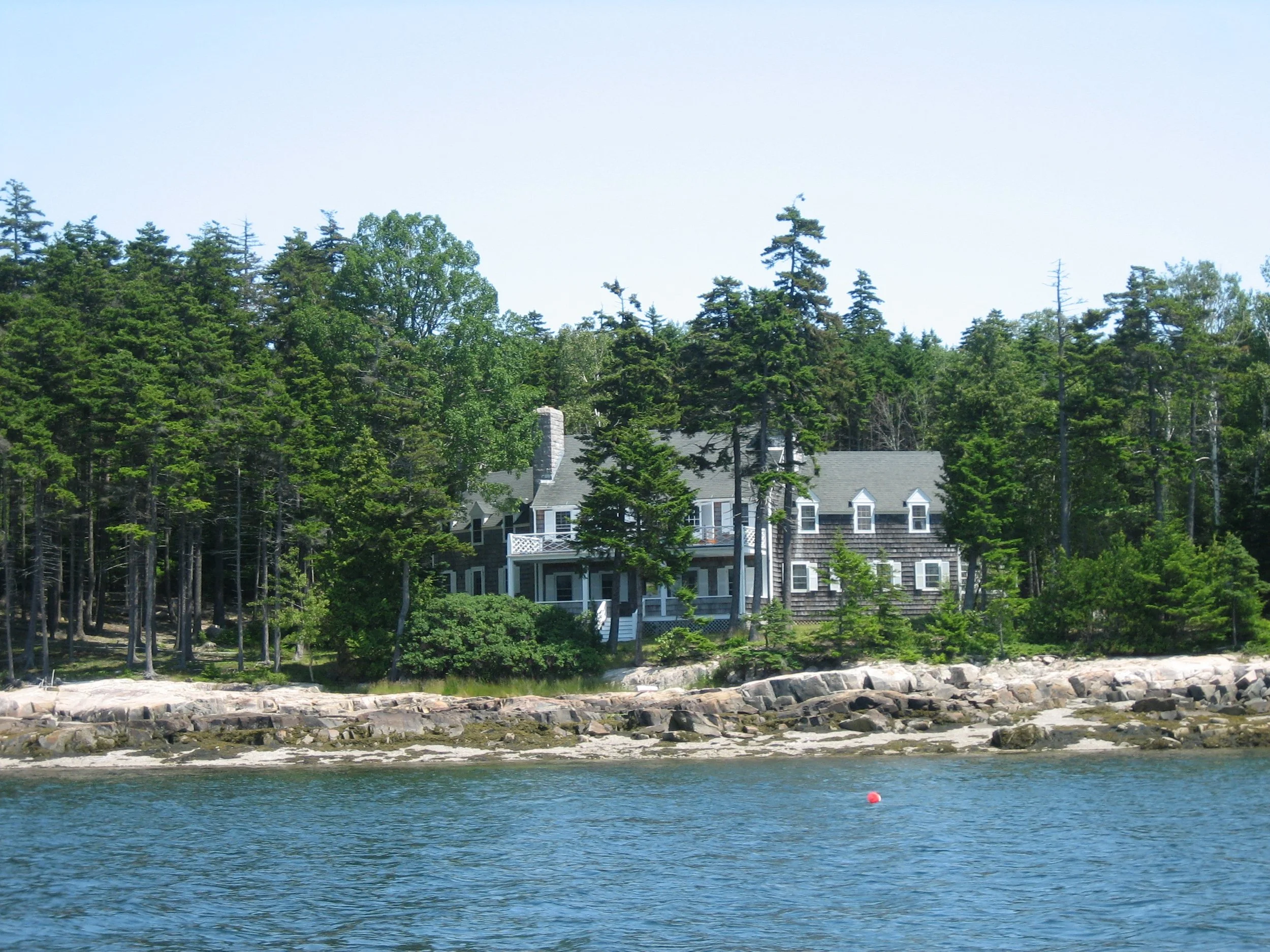 Raven'sPointfrom the water.JPG