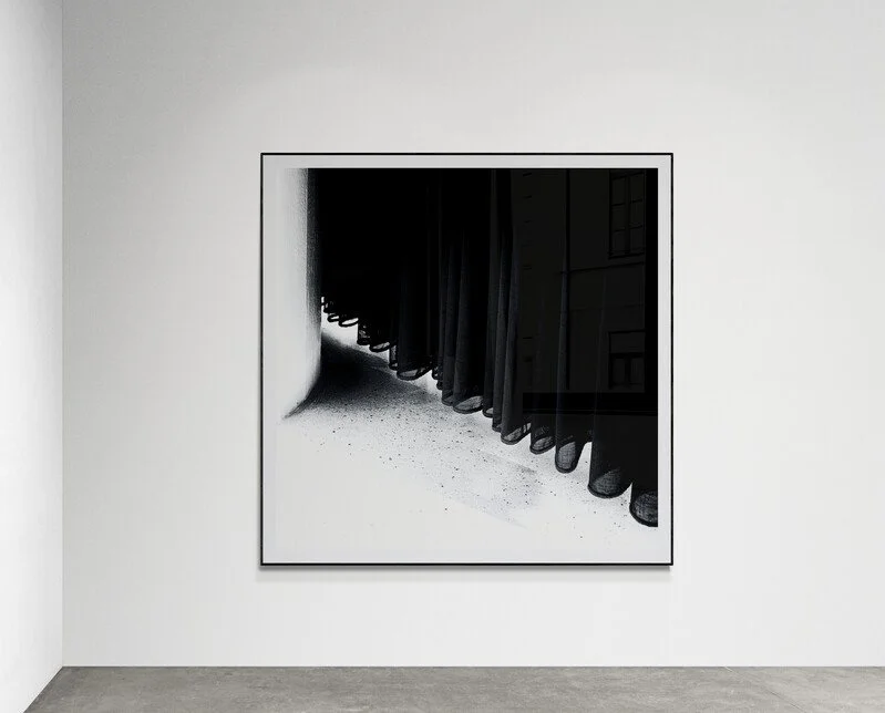 Sort forhæng/Black curtain - 2025