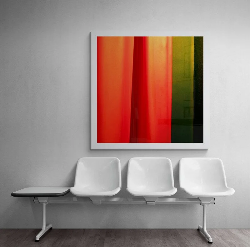 Det røde gardin/The red curtain - 2024