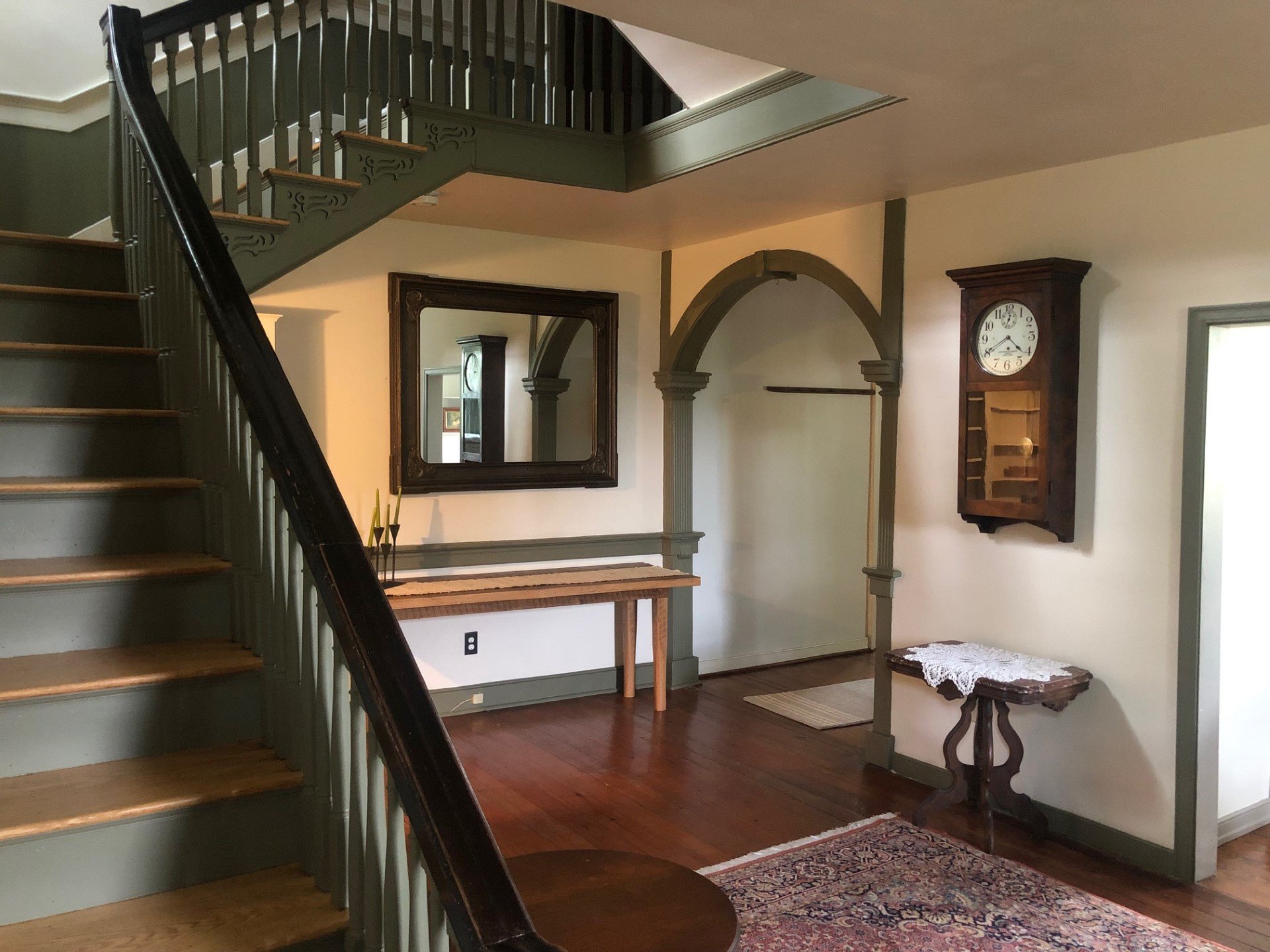 FrontRoom1.jpg