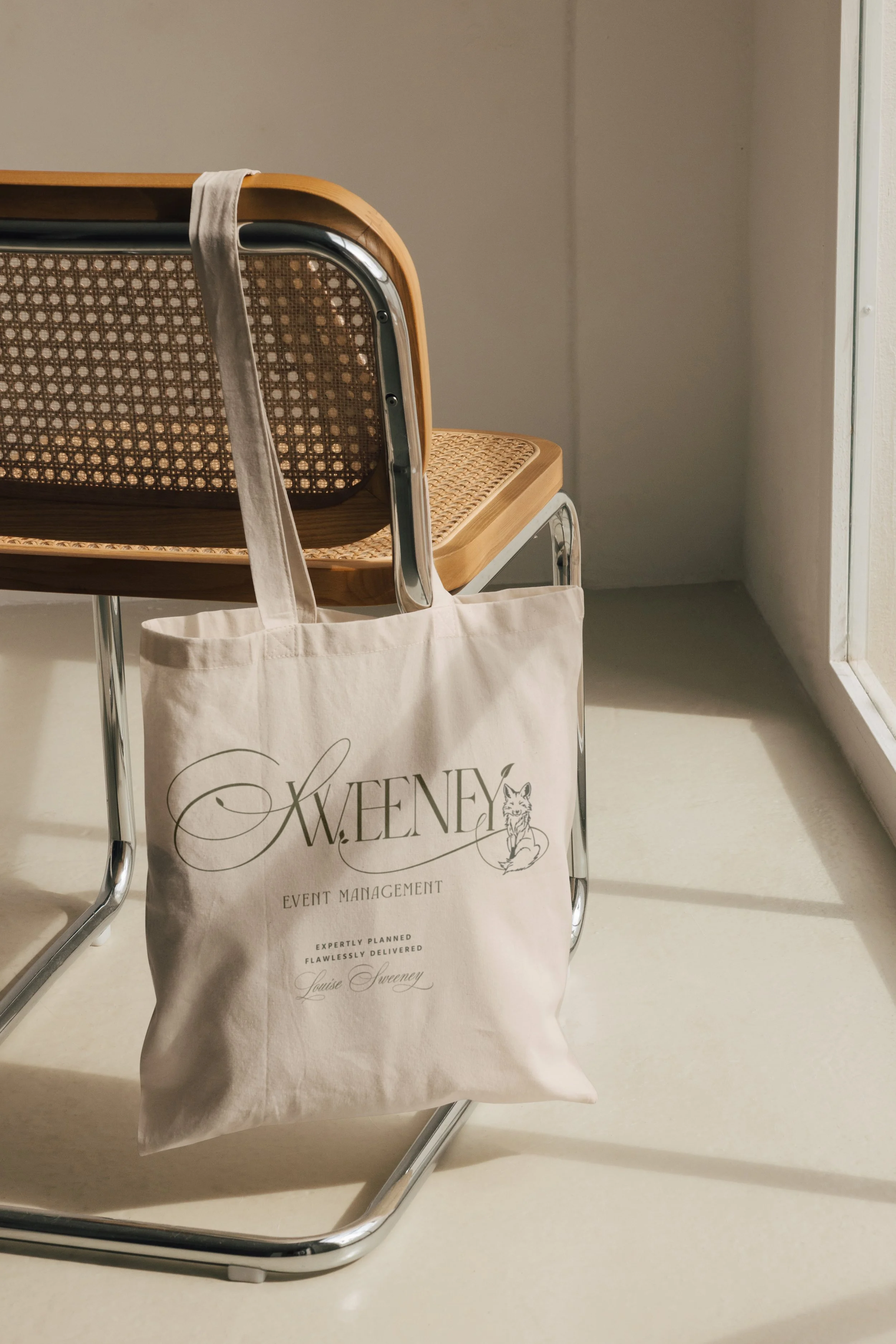 canvas bag mockup louise.jpg